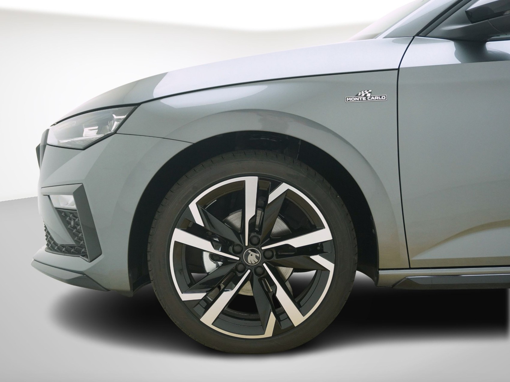 SKODA Scala 1.5 TSI Monte Carlo DSG-image-9