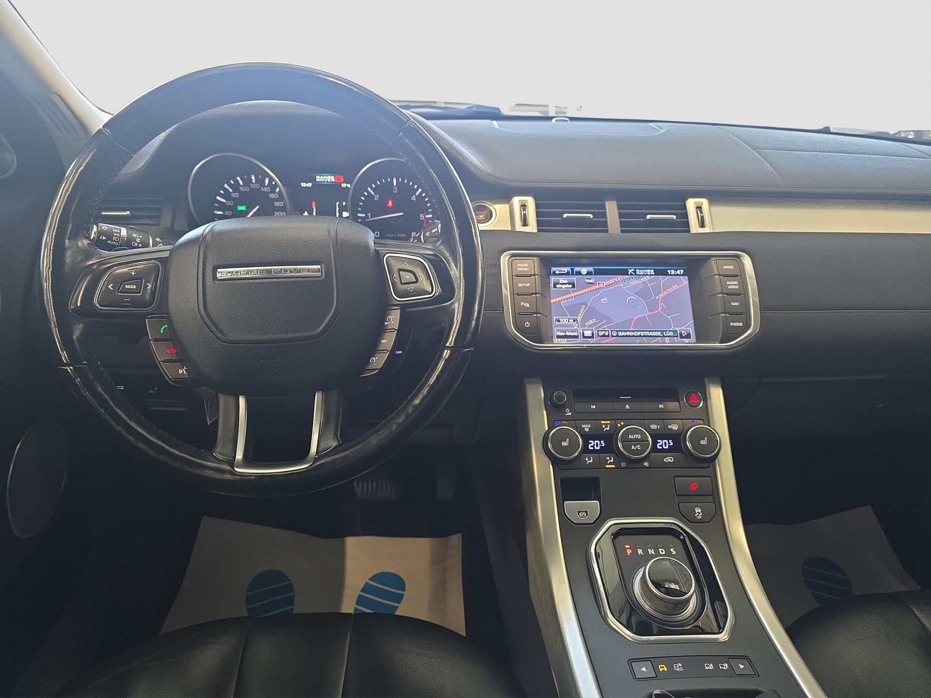LAND ROVER Range Rover Evoque 2.2 SD4 Pure AT6-image-11