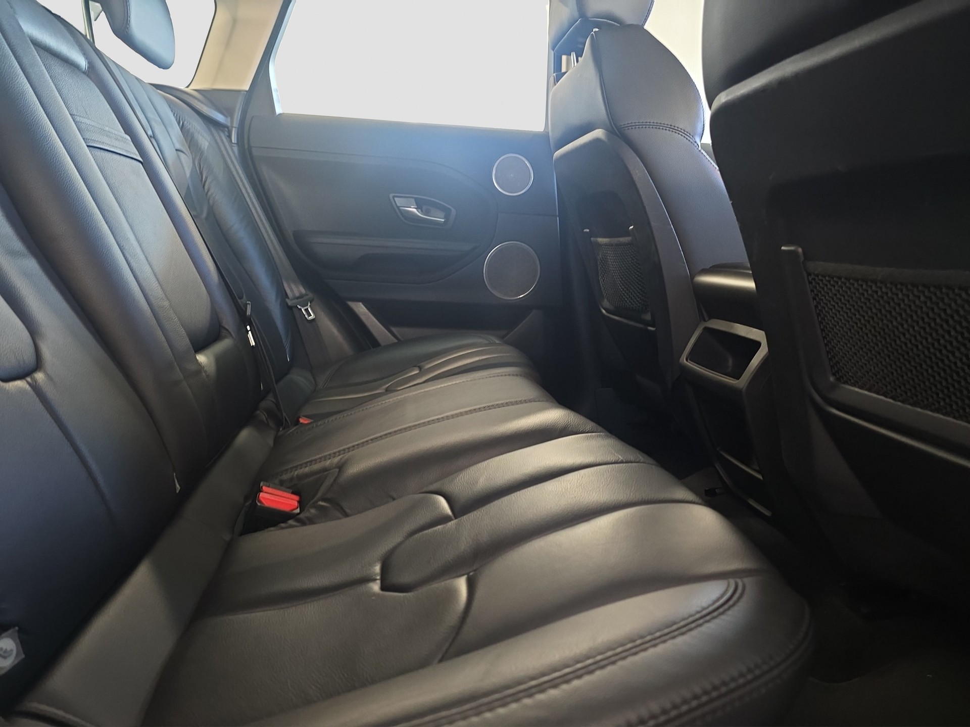 LAND ROVER Range Rover Evoque 2.2 SD4 Pure AT6-image-13