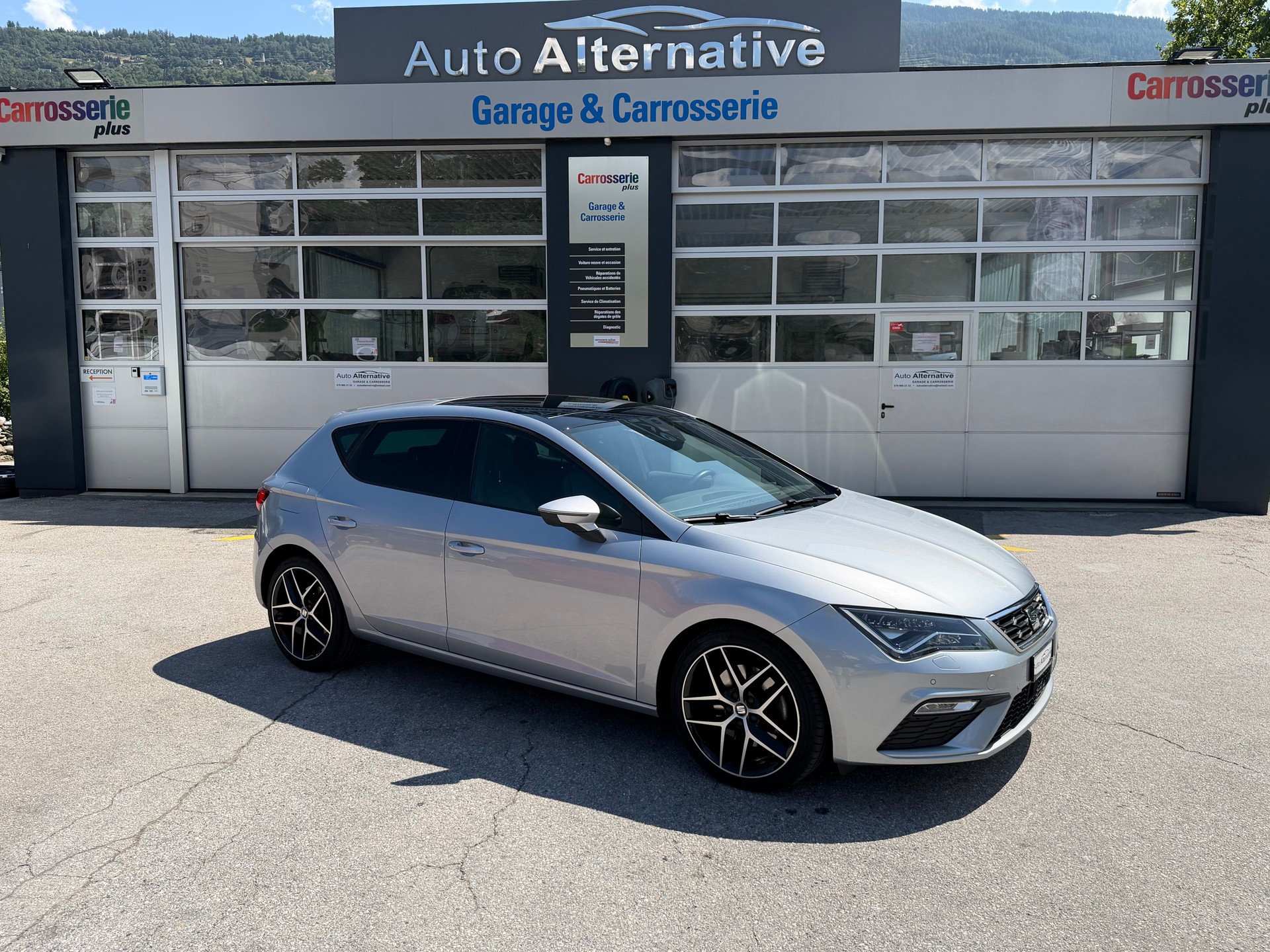 SEAT Leon 2.0 TSI FR DSG-image-0