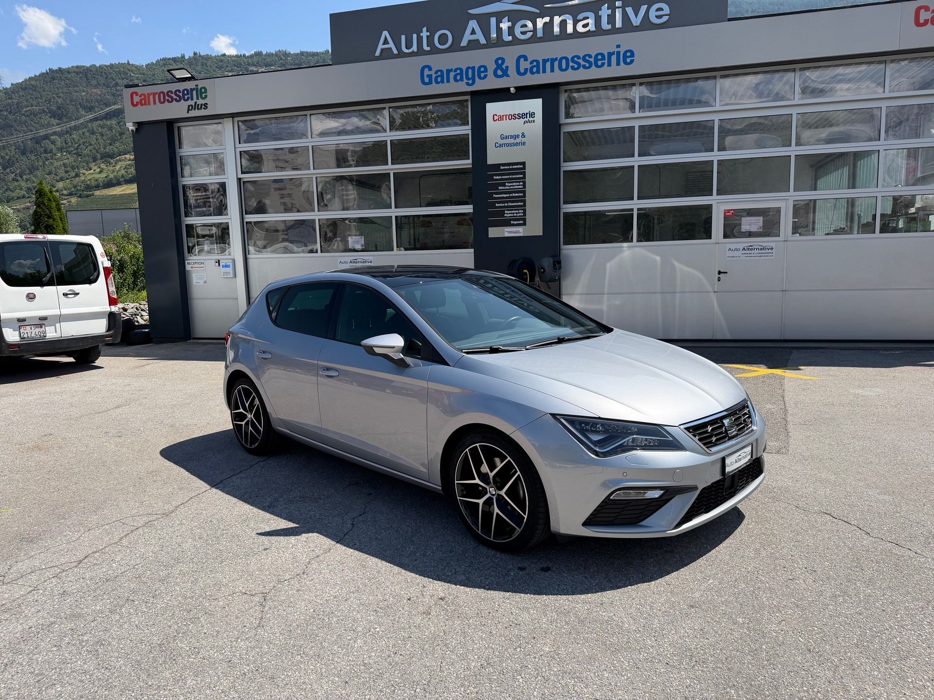 SEAT Leon 2.0 TSI FR DSG-image-11