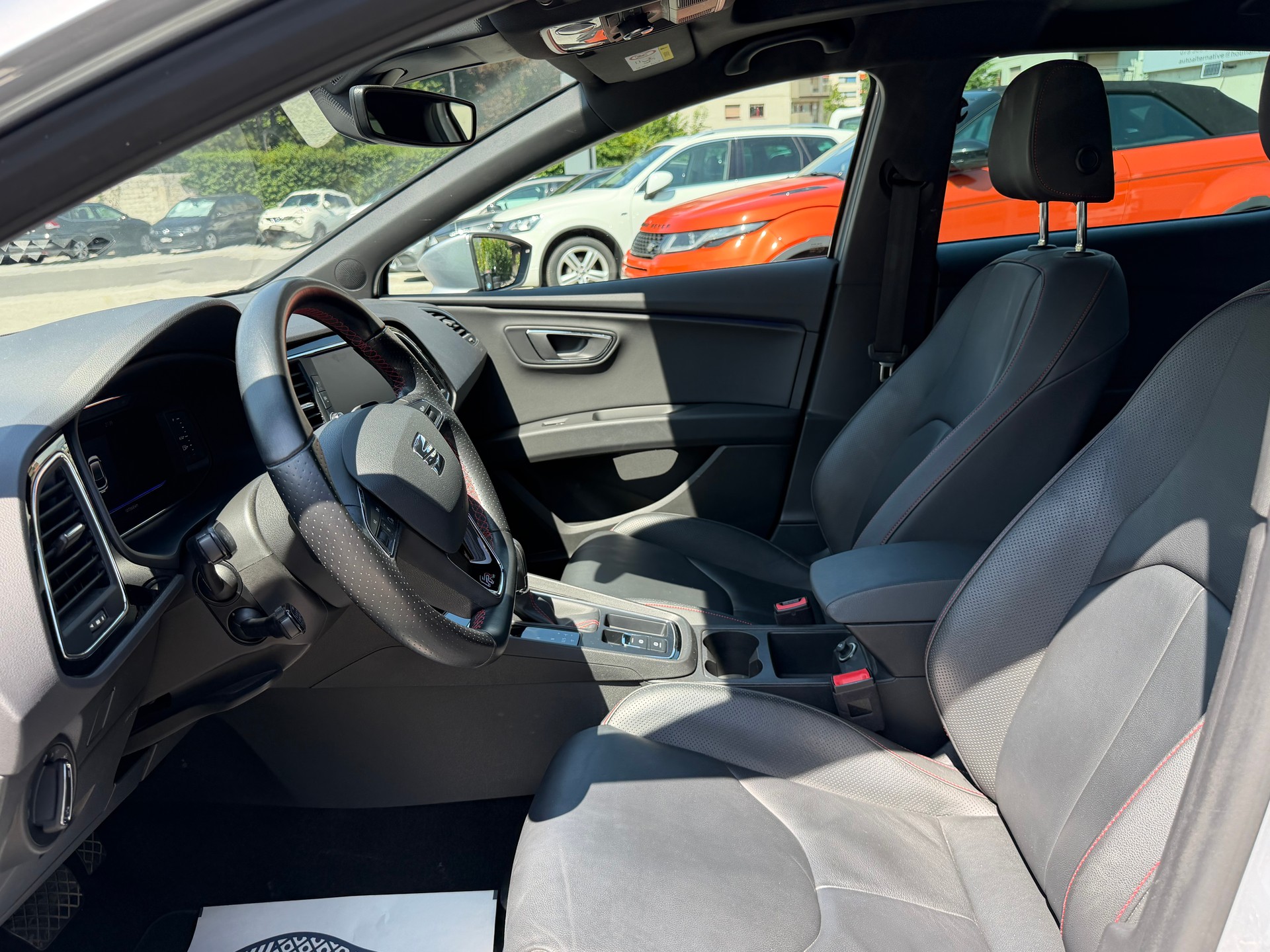 SEAT Leon 2.0 TSI FR DSG-image-12