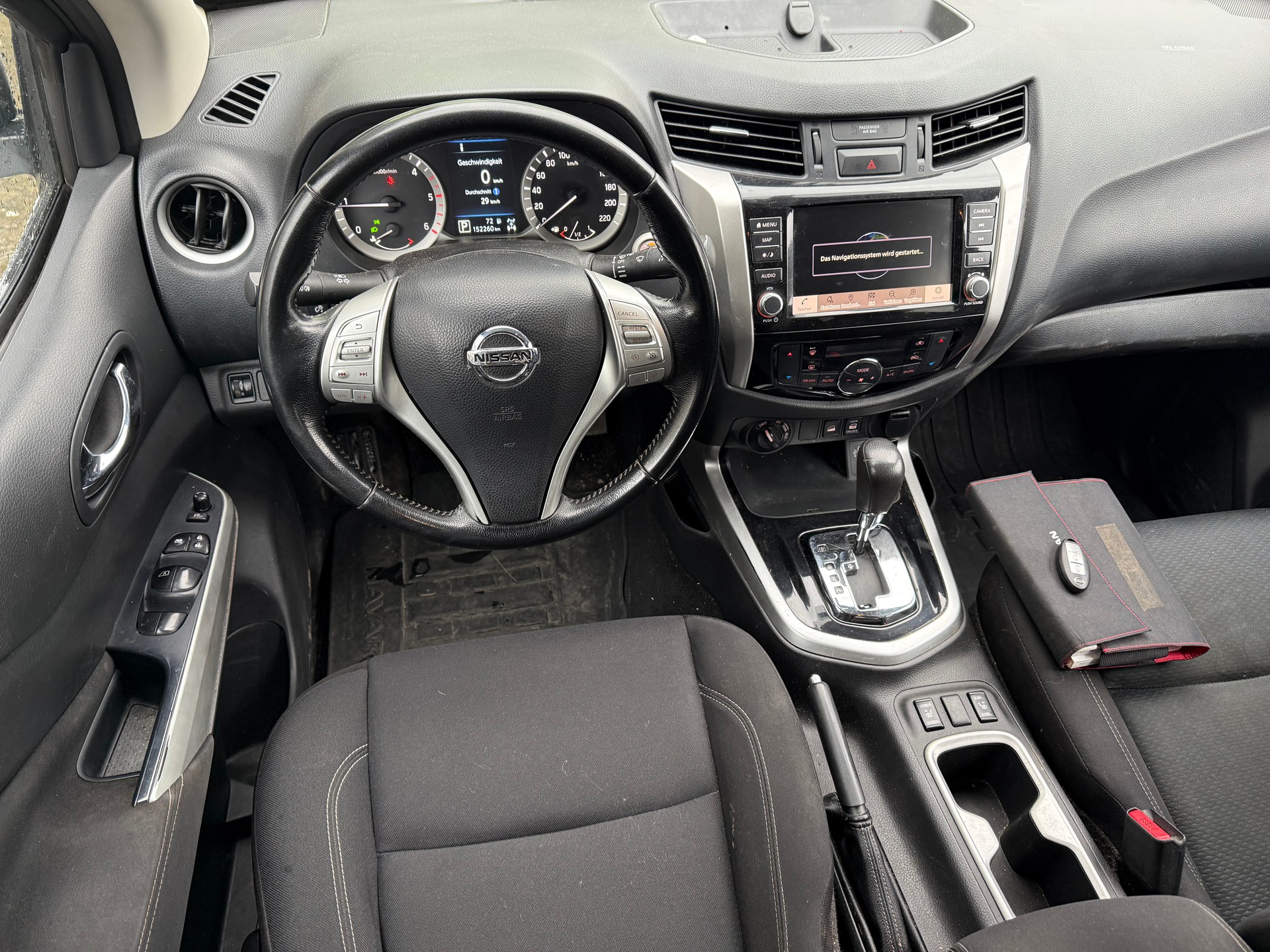 NISSAN Navara Double Cab Visia 2.3 dCi 4WD-image-7
