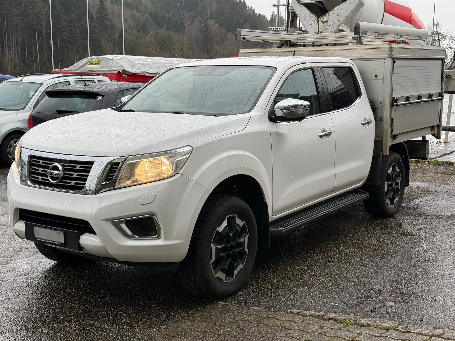 NISSAN Navara Double Cab Visia 2.3 dCi 4WD