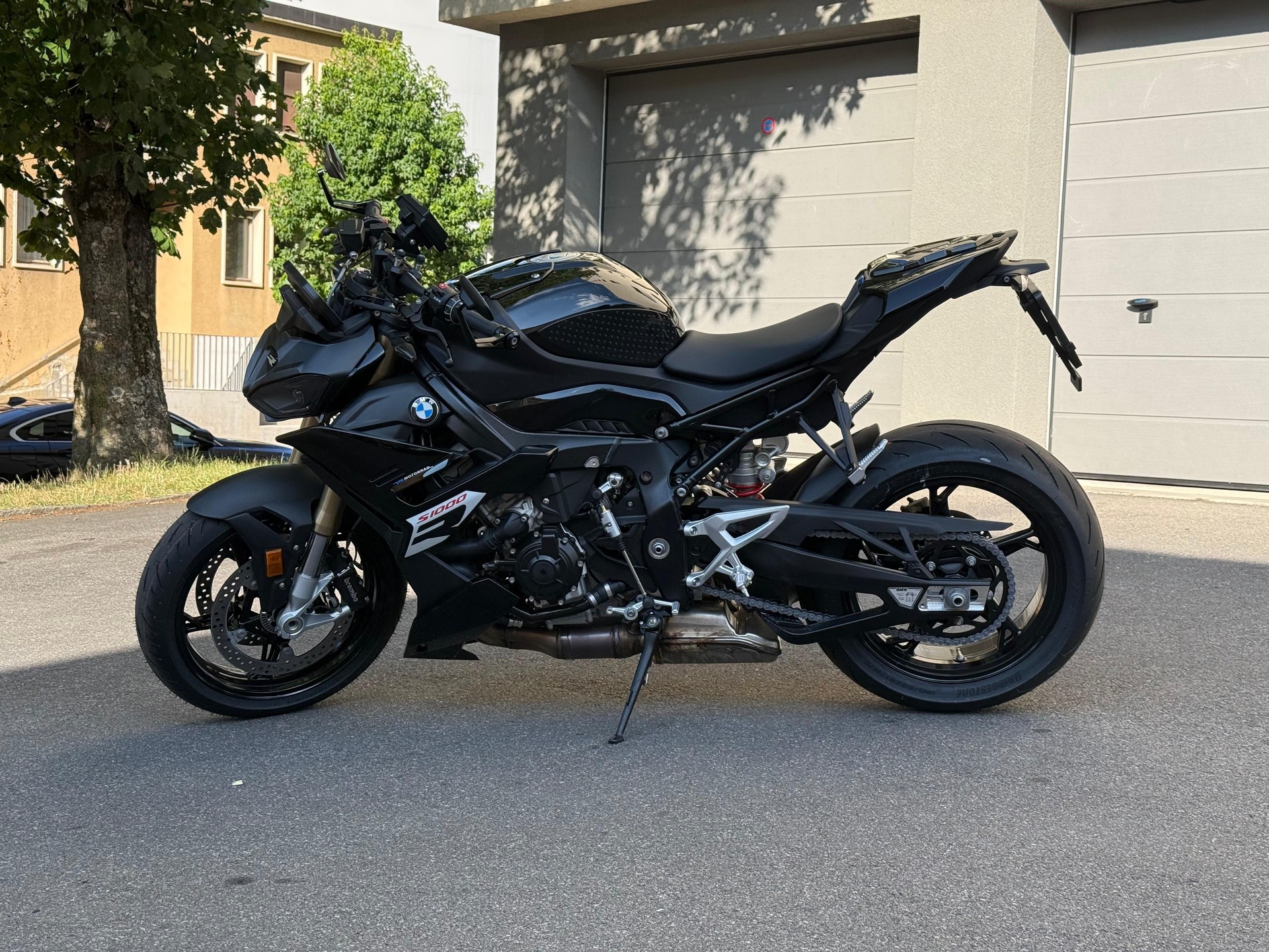 BMW S 1000 R-showroom-element-2