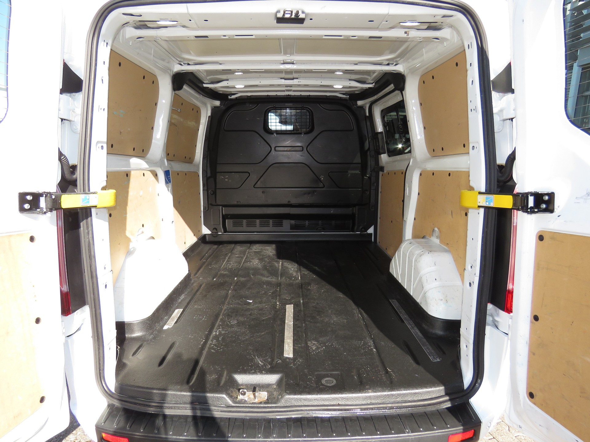 FORD Transit Custom Van 280 L1H1 Trend-image-11