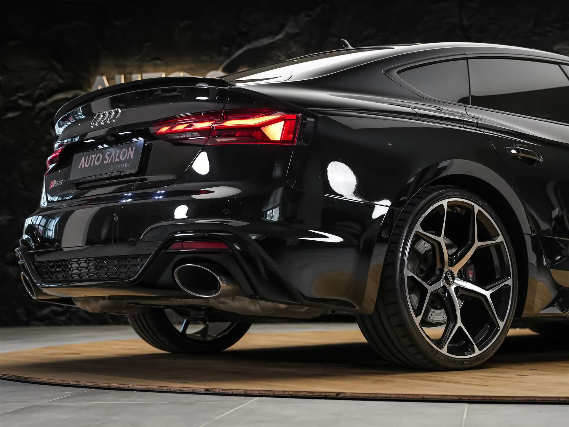 AUDI RS5 Sportback 2.9 TFSI quattro tiptronic *Assistenzpaket*21" Felgen*Massage*-image-18