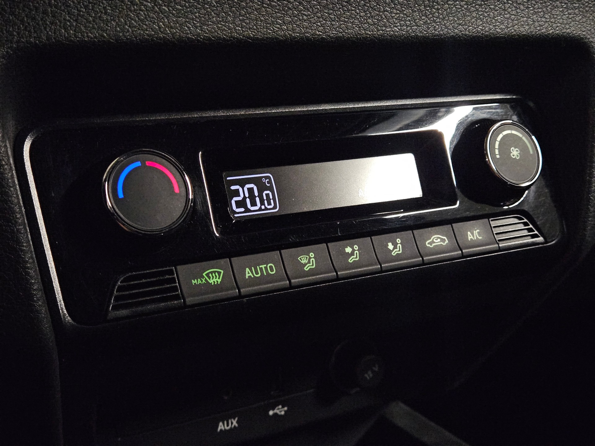 SKODA 1.2 TSI Style-image-12
