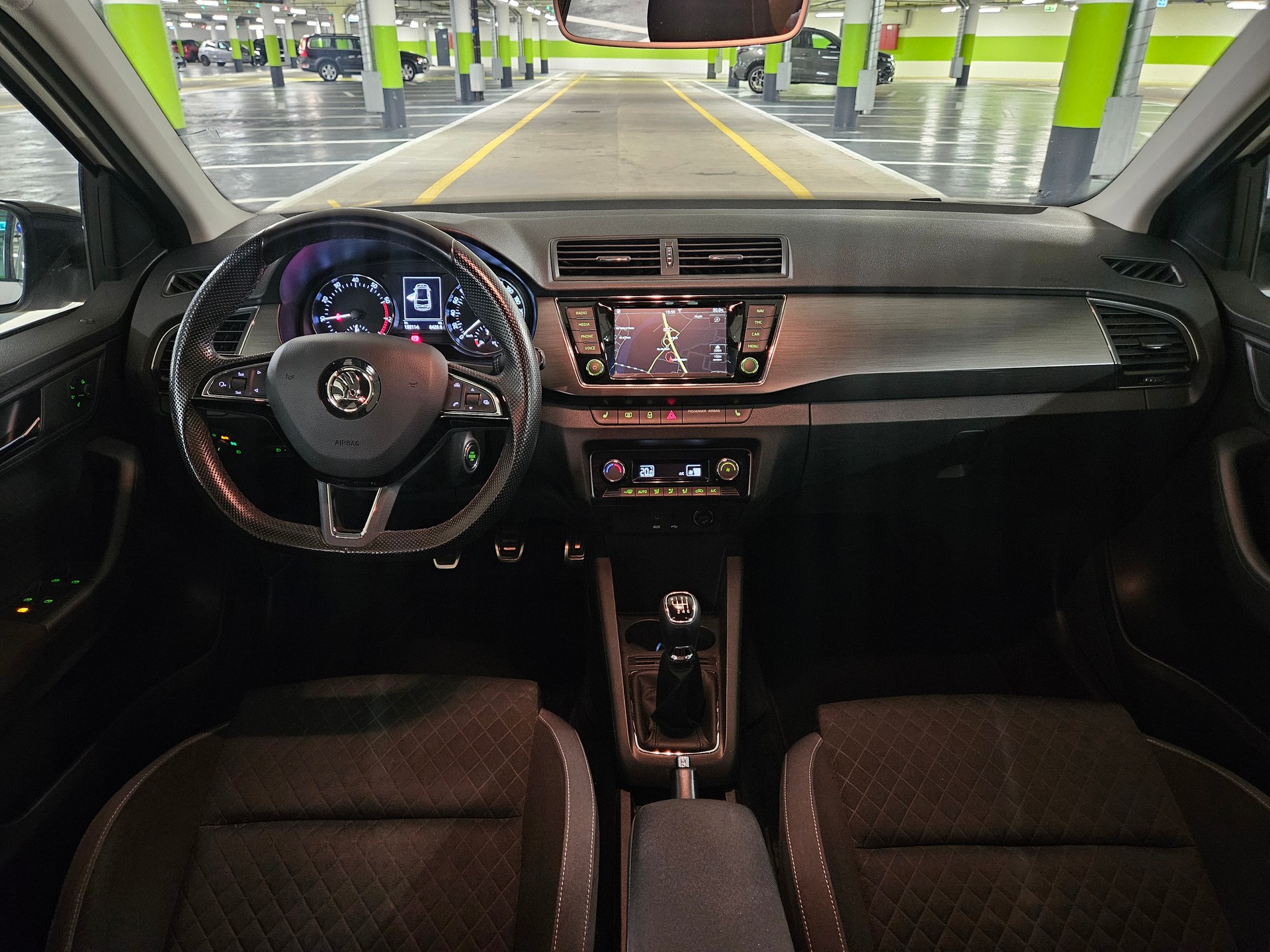 SKODA 1.2 TSI Style-image-10
