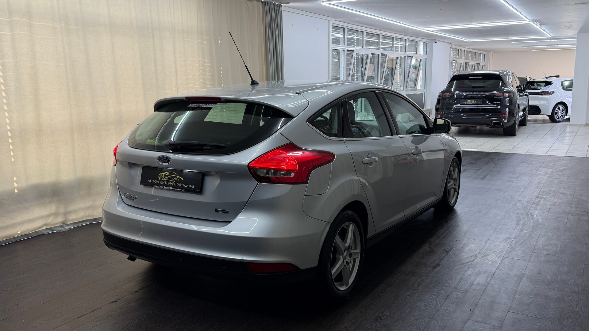 FORD Focus 1.0 SCTi Business-image-3