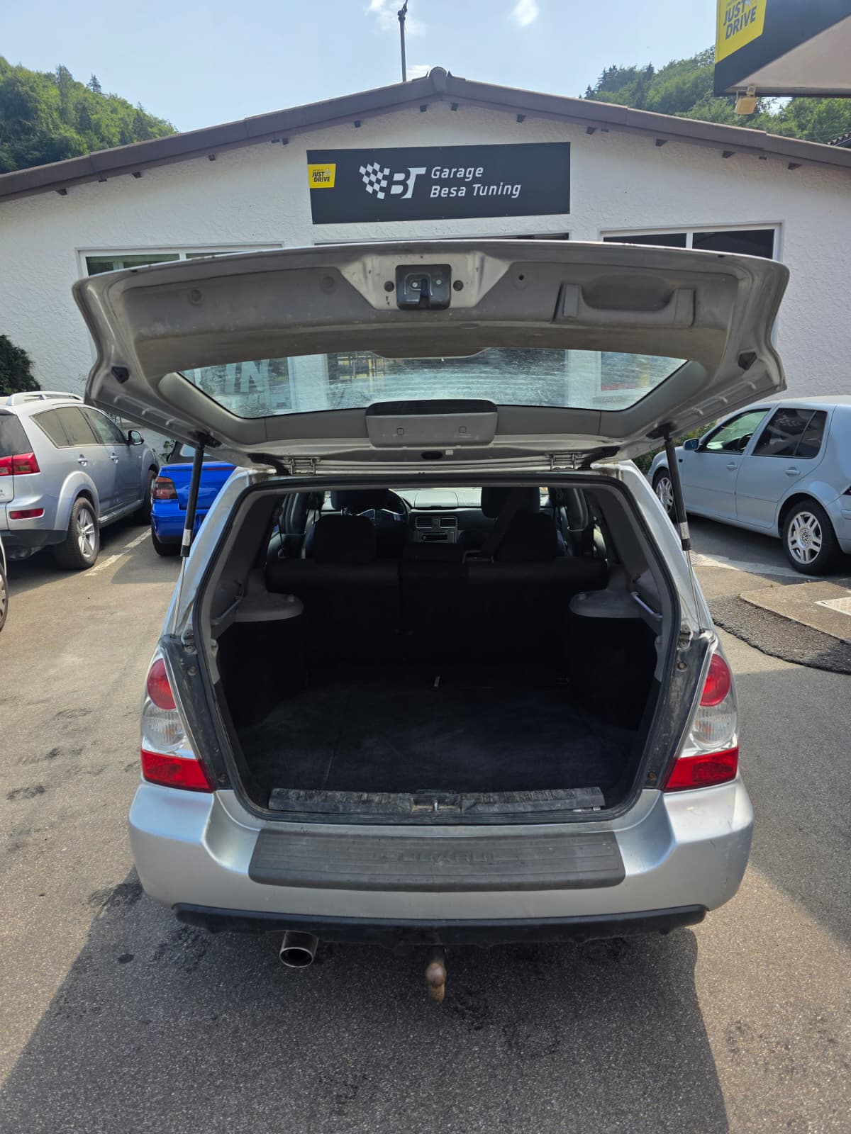 SUBARU Forester 2.0X (Swiss)-showroom-element-3