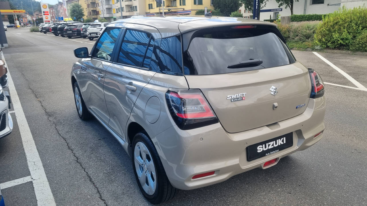 SUZUKI Swift 1.2 Sakura Hybrid 4x4-image-6
