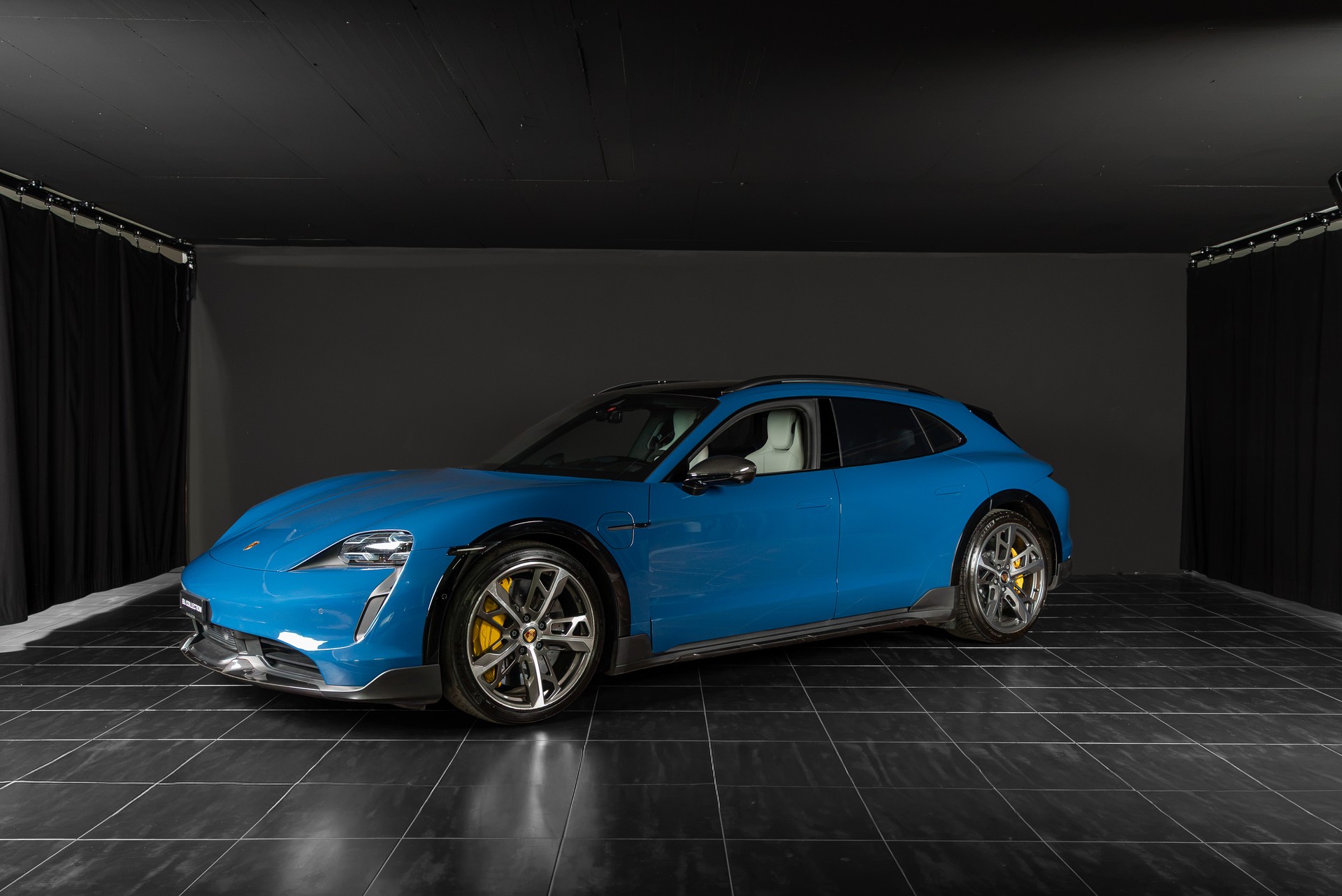 PORSCHE Taycan Turbo S Cross Turismo-image-0