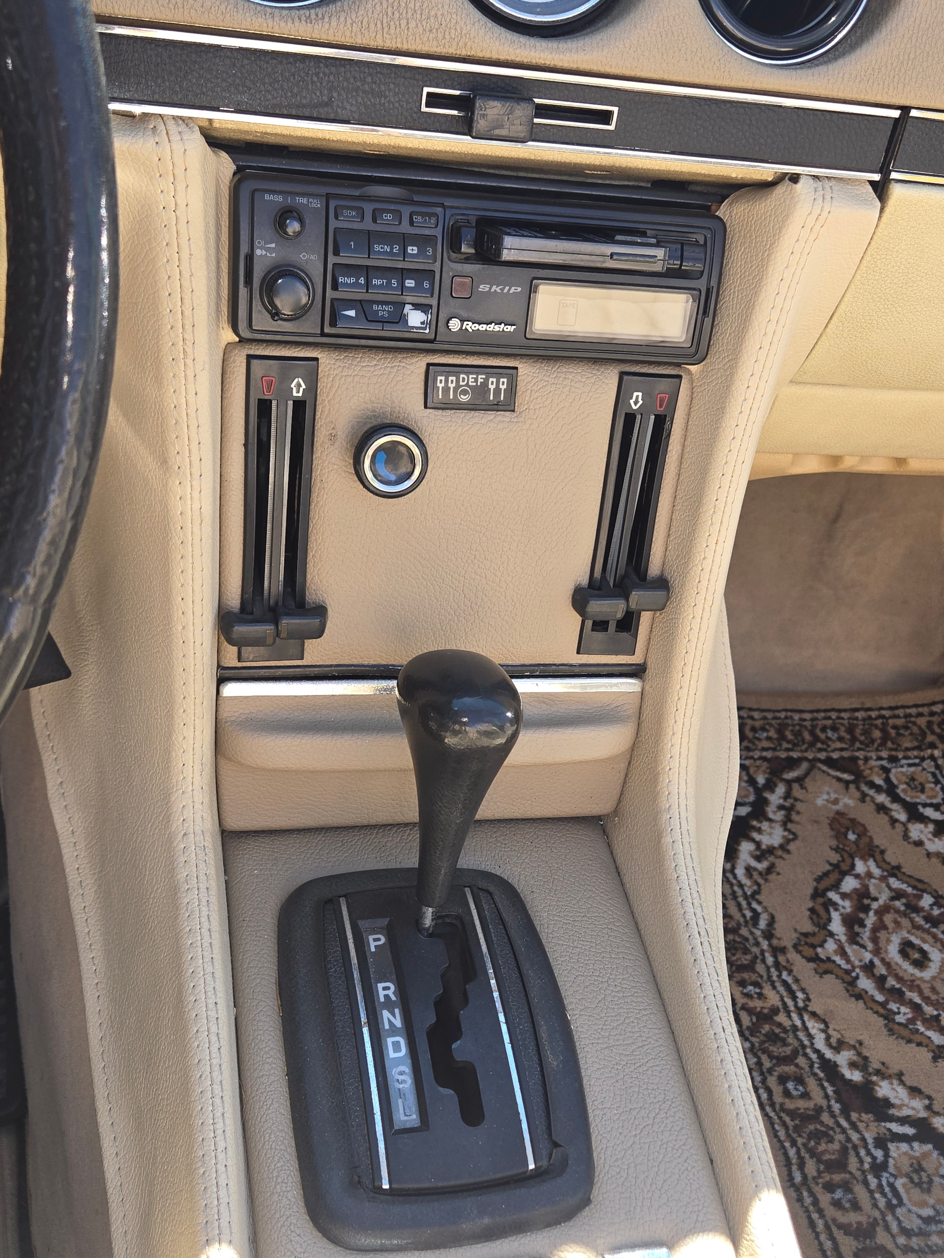 MERCEDES-BENZ 350 SL-image-10