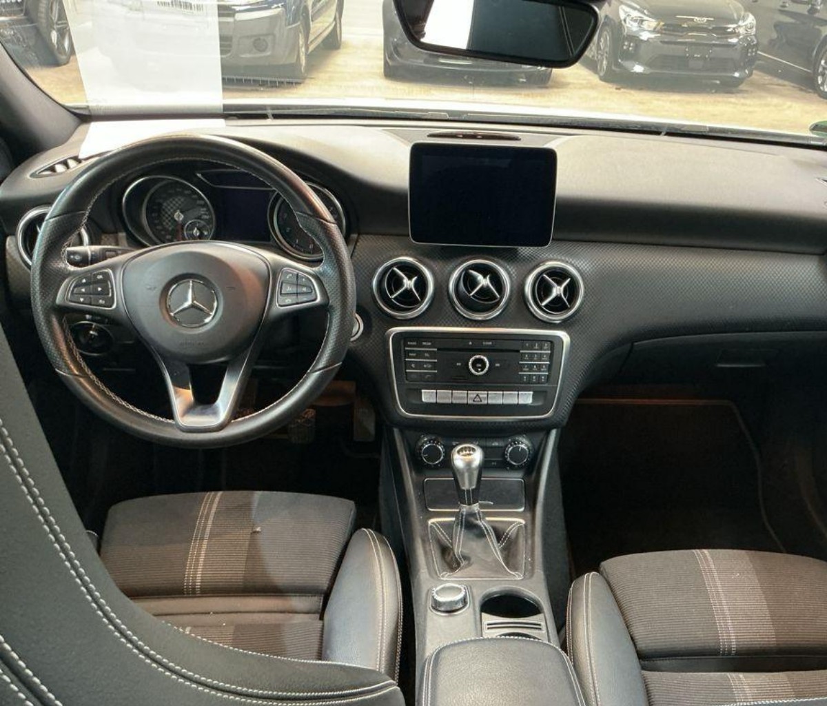 MERCEDES-BENZ A 180 Urban ** Ab MFK und Service **-image-3