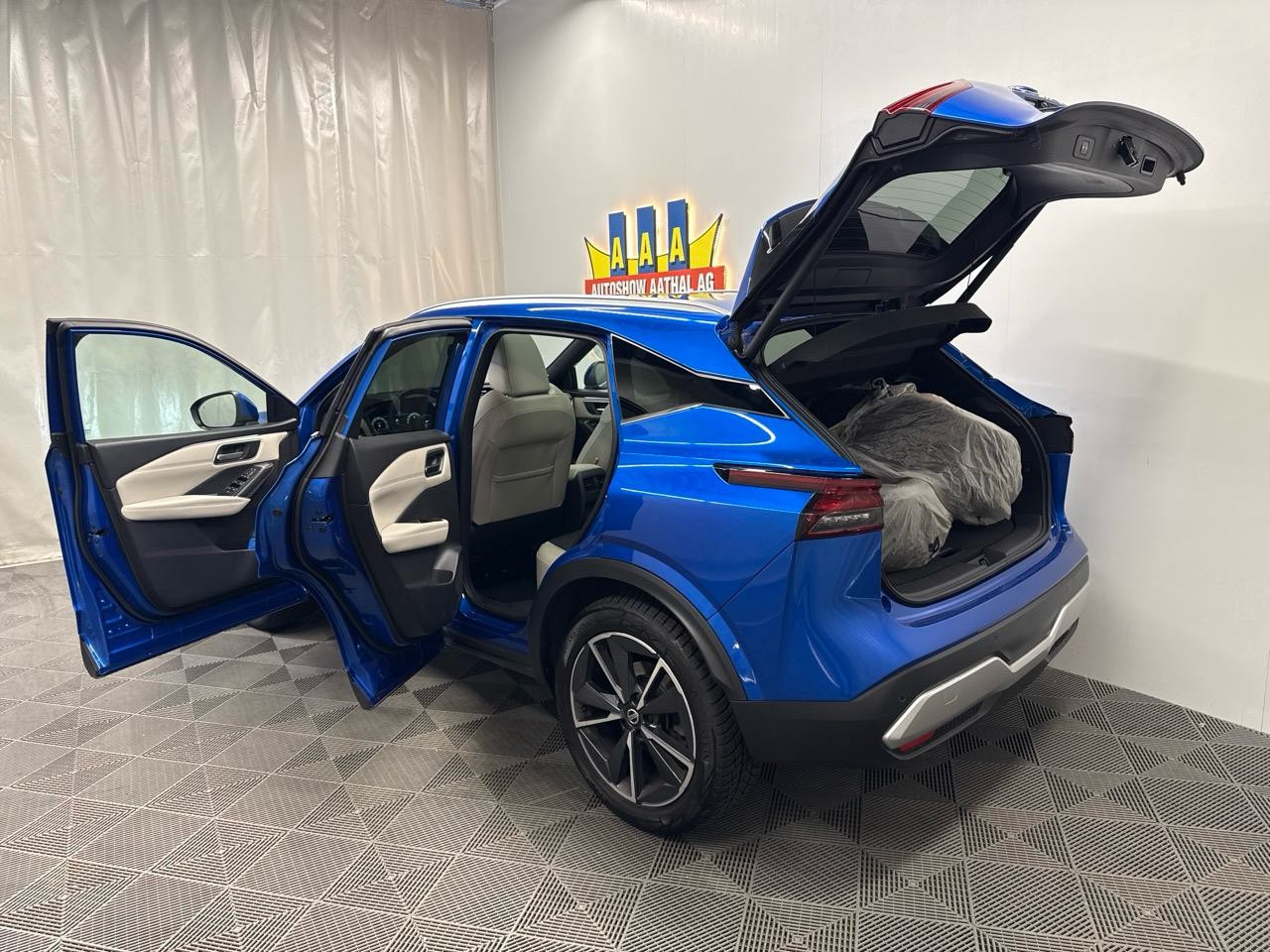 NISSAN Qashqai 1.3 DIG-T MHEV Tekna Xtronic-image-14
