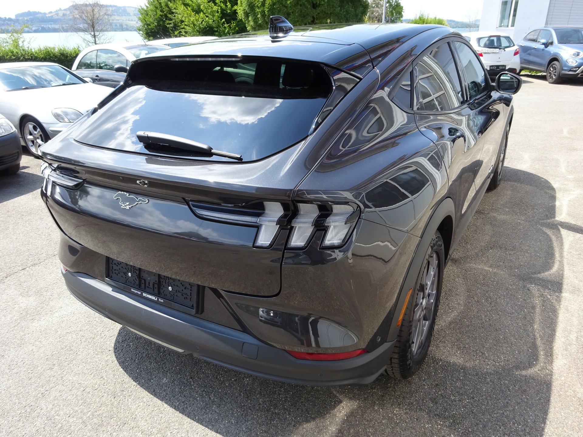 FORD Mustang MACH-E RWD 99 kWh-image-2