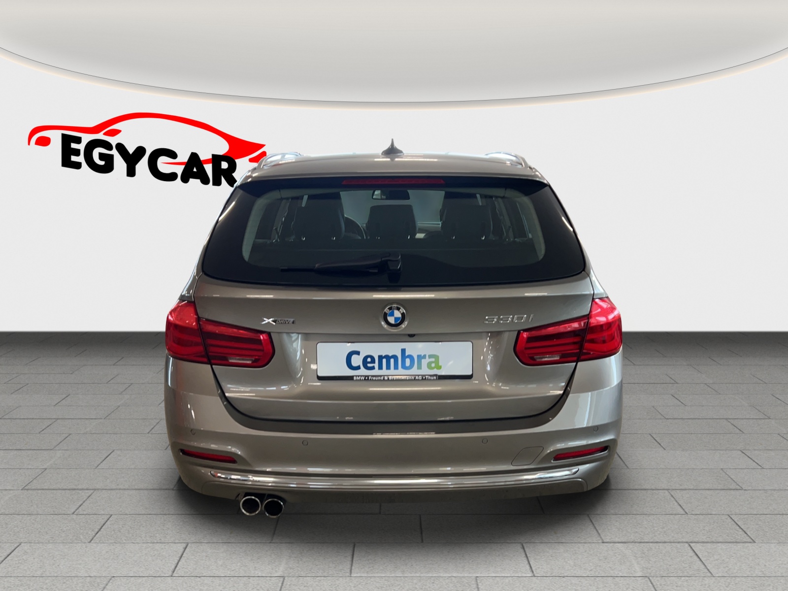 BMW 330i xDrive Touring Luxury Line Steptronic-image-3