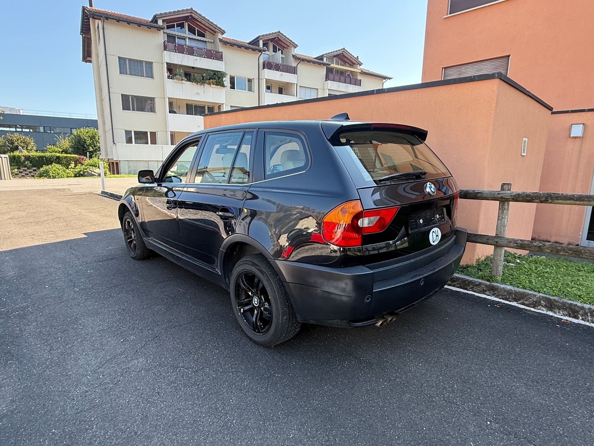 BMW X3 3.0i-image-3