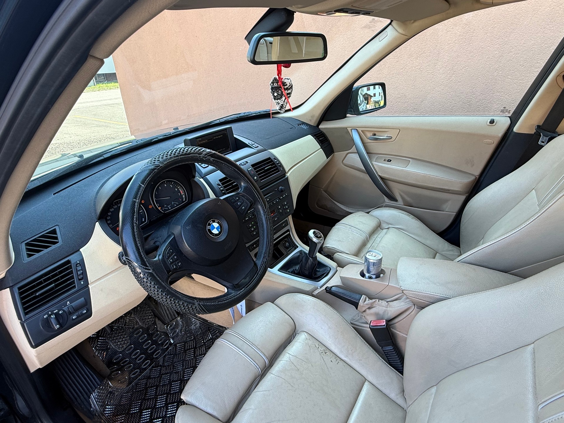 BMW X3 3.0i-image-9