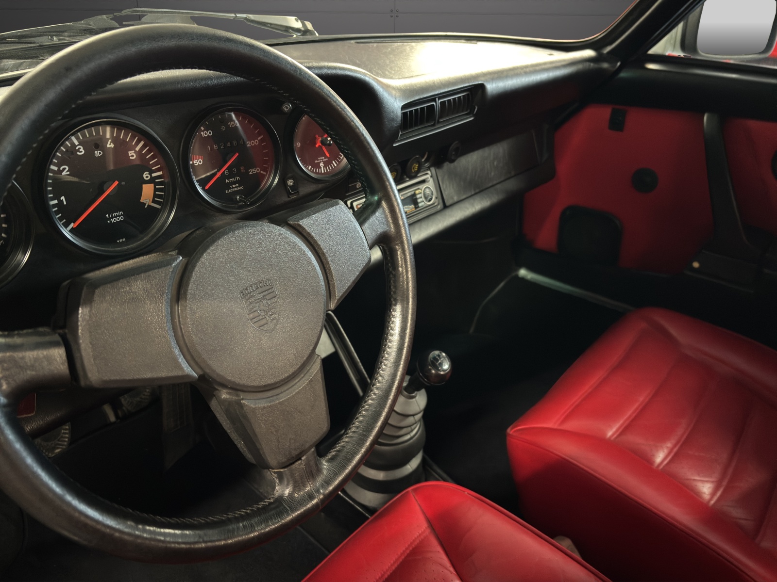 PORSCHE 911 SC Cabrio-image-3