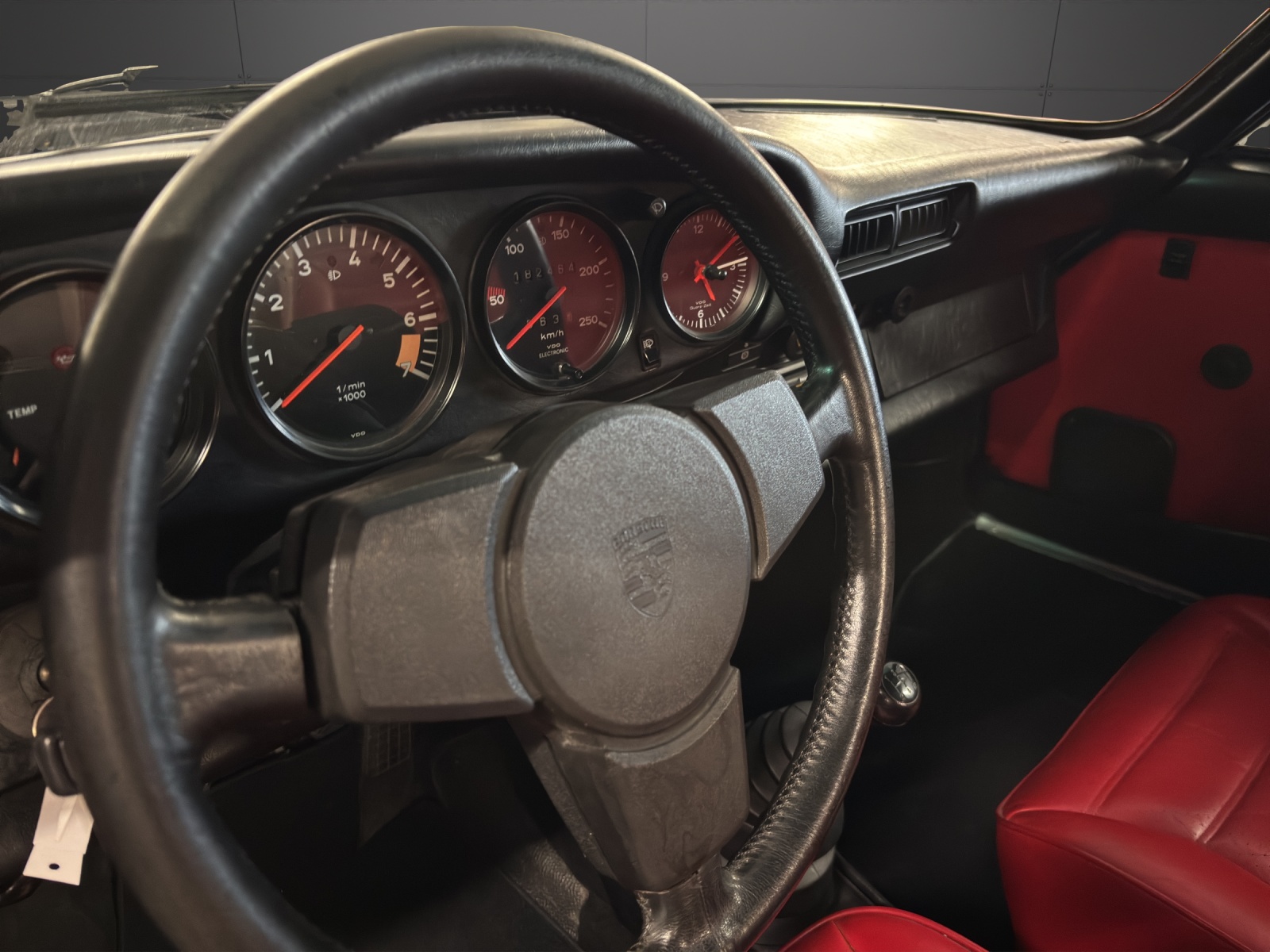 PORSCHE 911 SC Cabrio-image-4