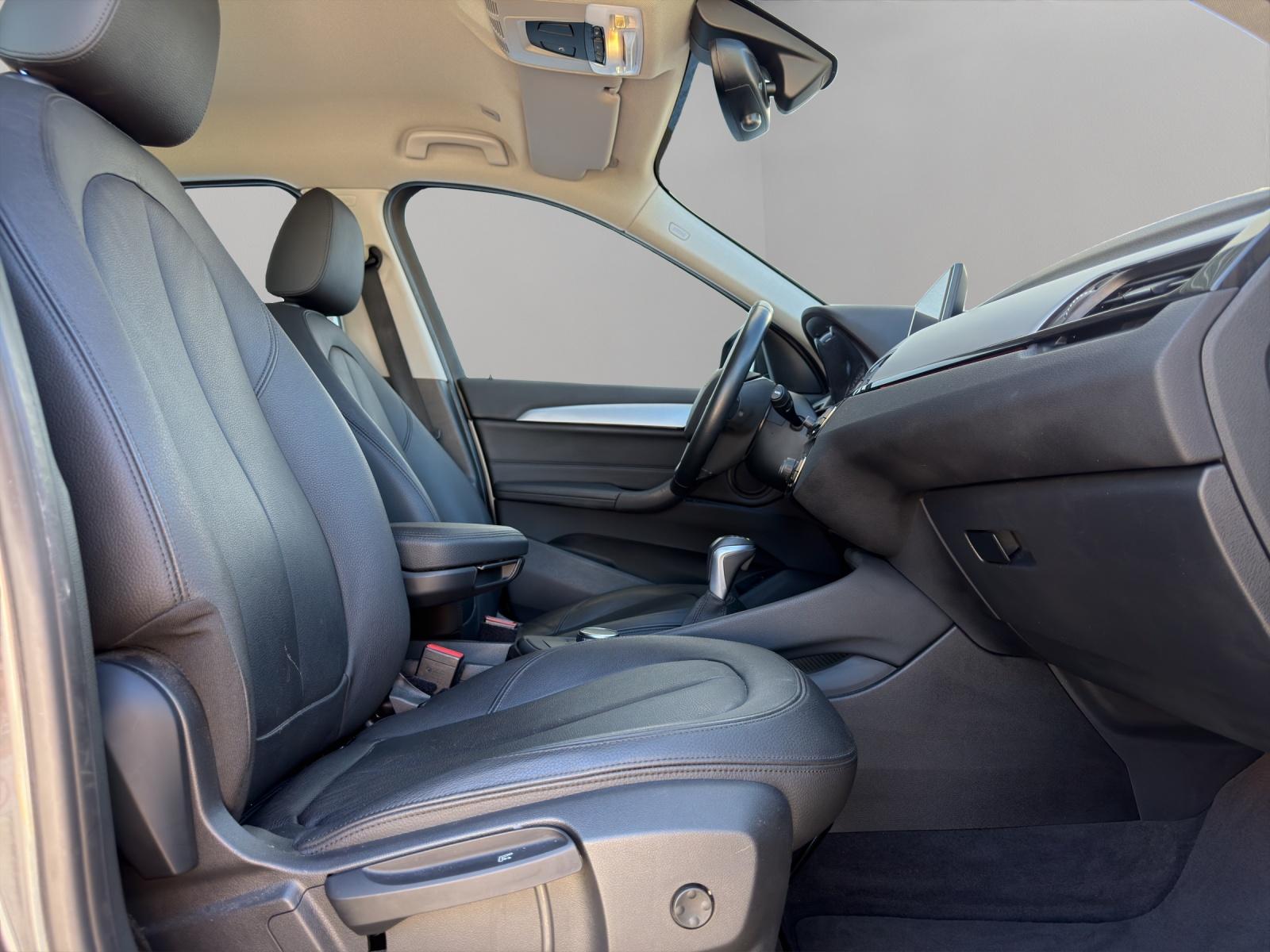 BMW 🆕 X1 xDrive 20i Steptronic (CH)⛽-image-9