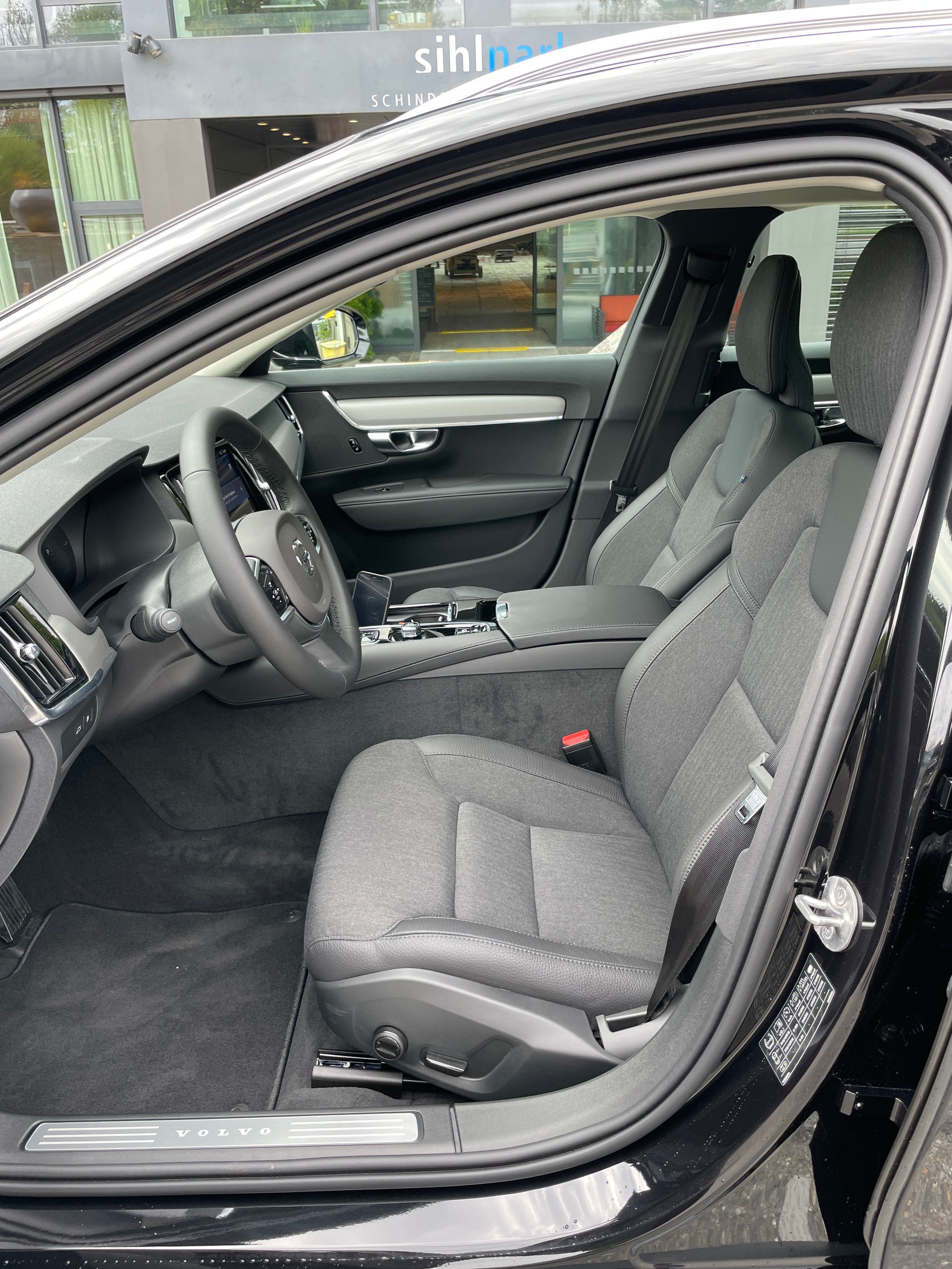 VOLVO V90 T6 eAWD Plug in Hybrid Core Geartronic-image-12