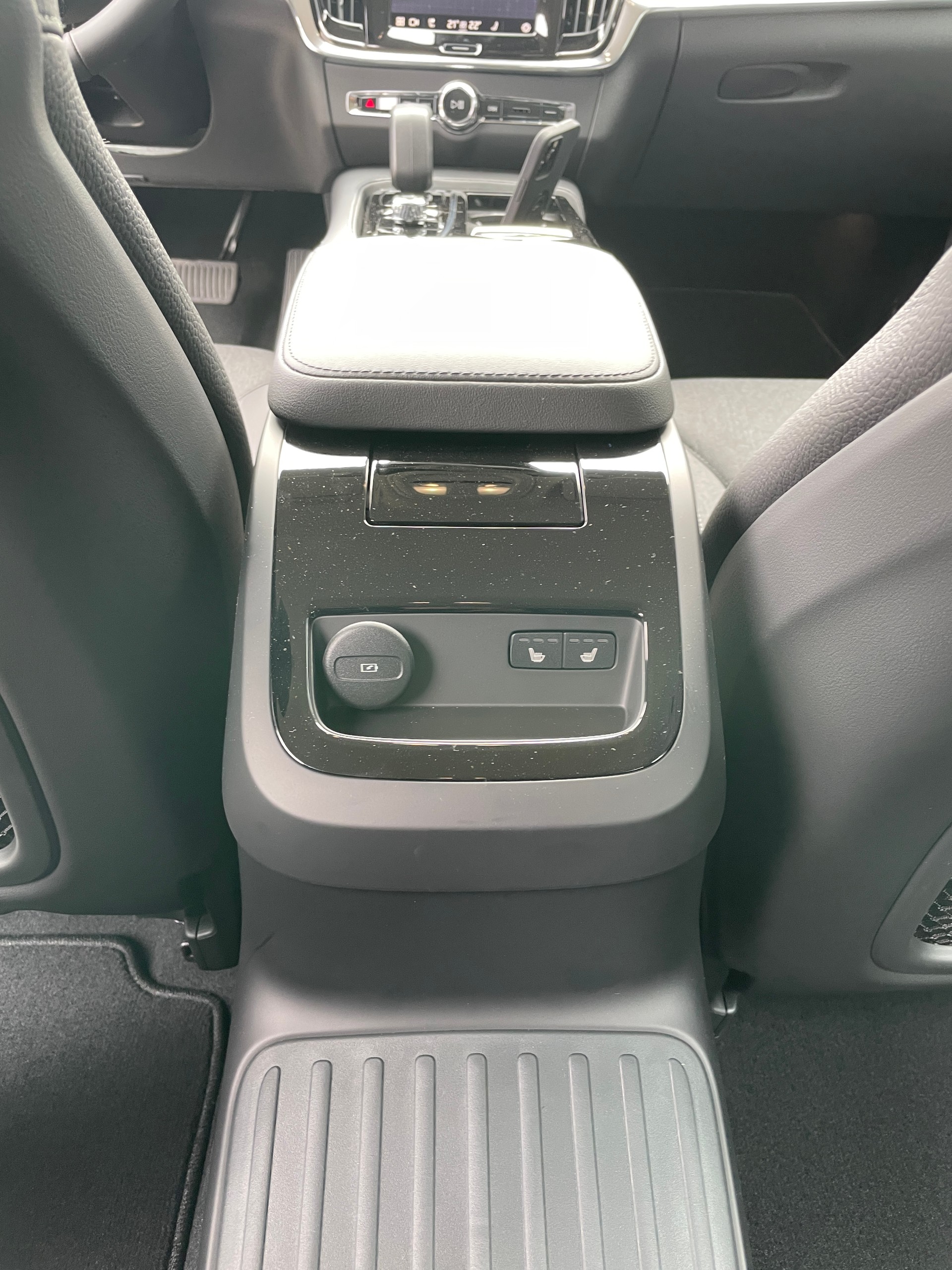 VOLVO V90 T6 eAWD Plug in Hybrid Core Geartronic-image-18