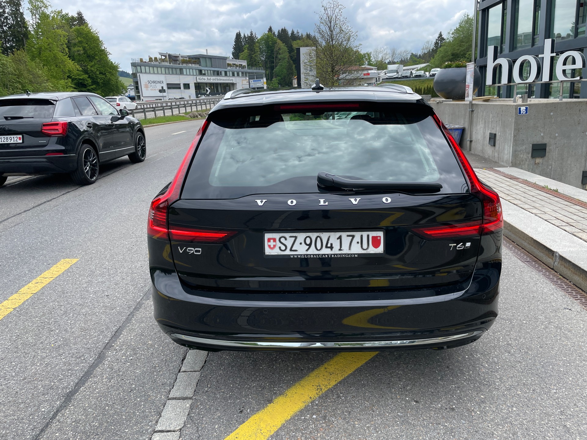 VOLVO V90 T6 eAWD Plug in Hybrid Core Geartronic-image-5