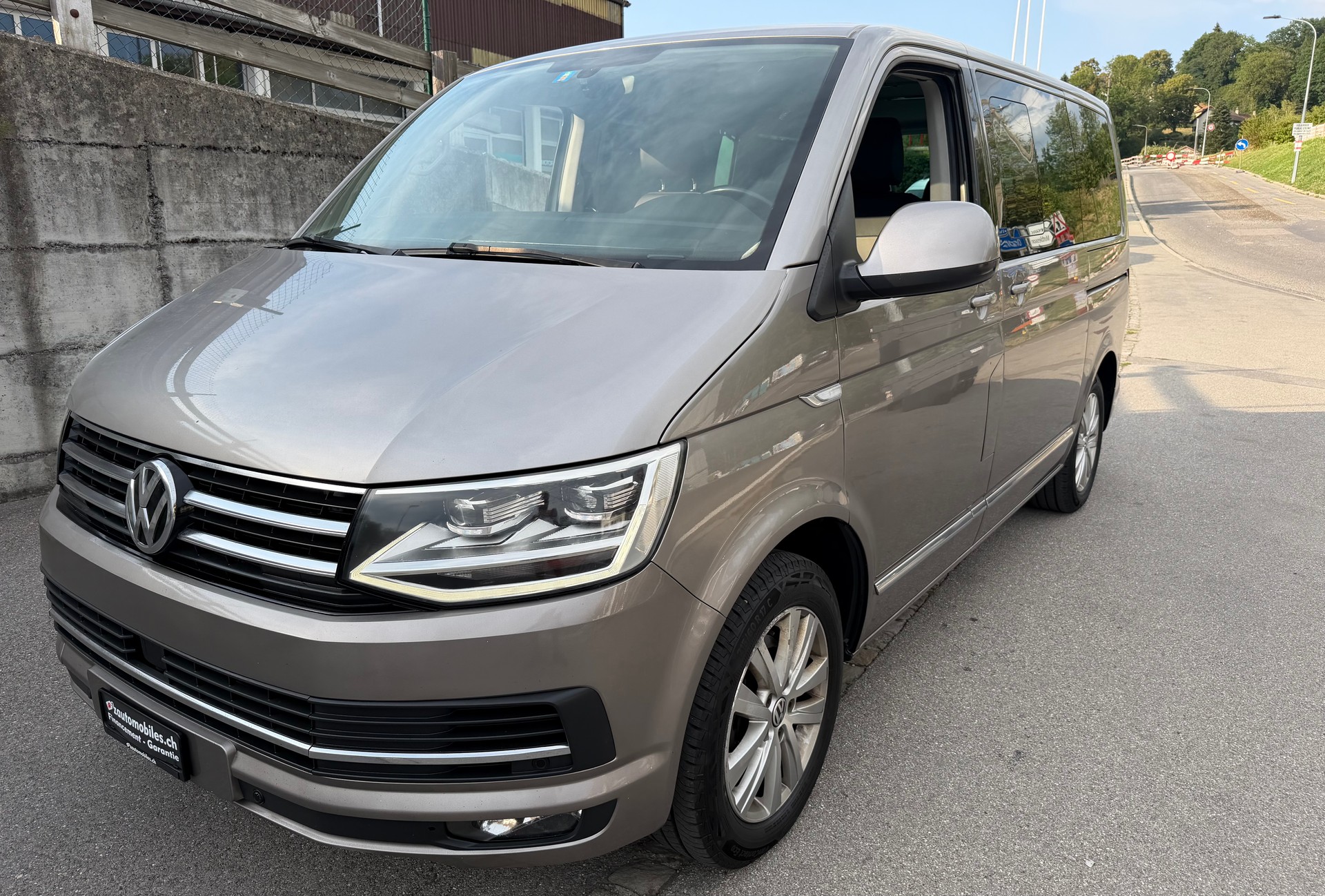 VW T6 Multivan 2.0 TDI Generation Six-image-1