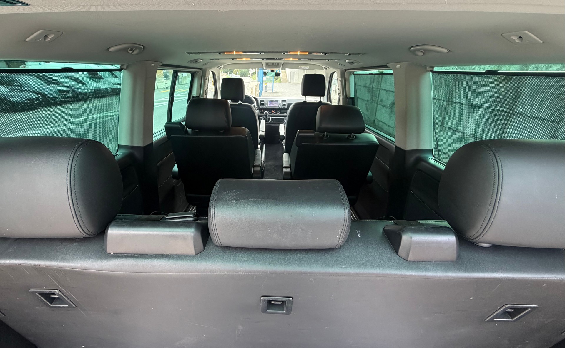 VW T6 Multivan 2.0 TDI Generation Six-image-12