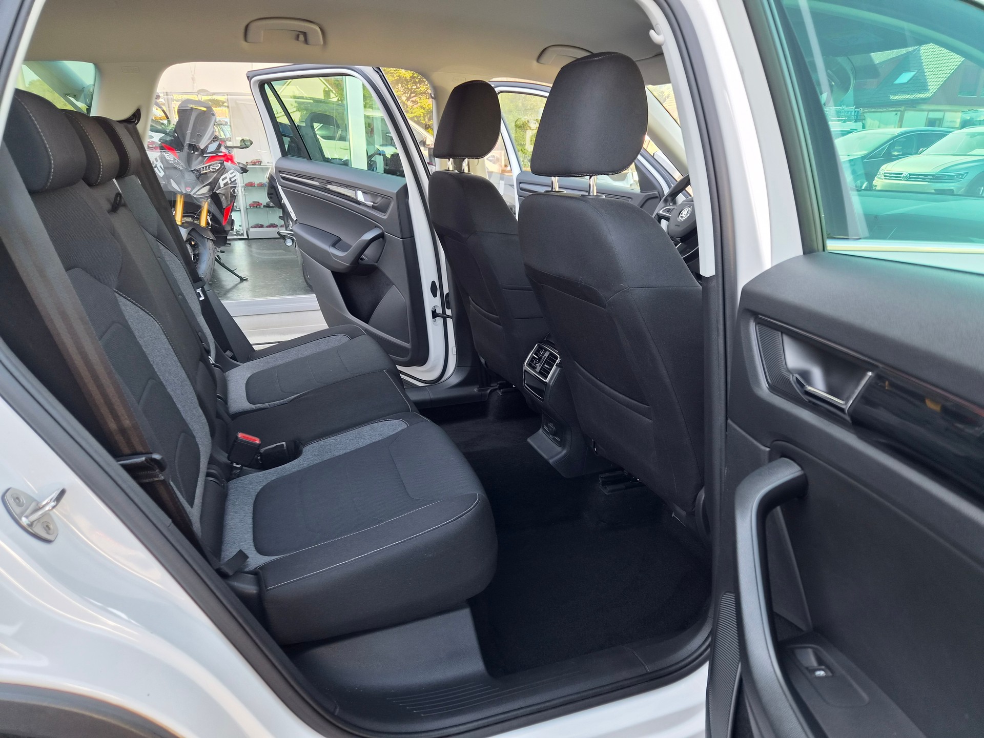 SKODA Kodiaq 2.0 TDI Drive DSG 4x4-image-10
