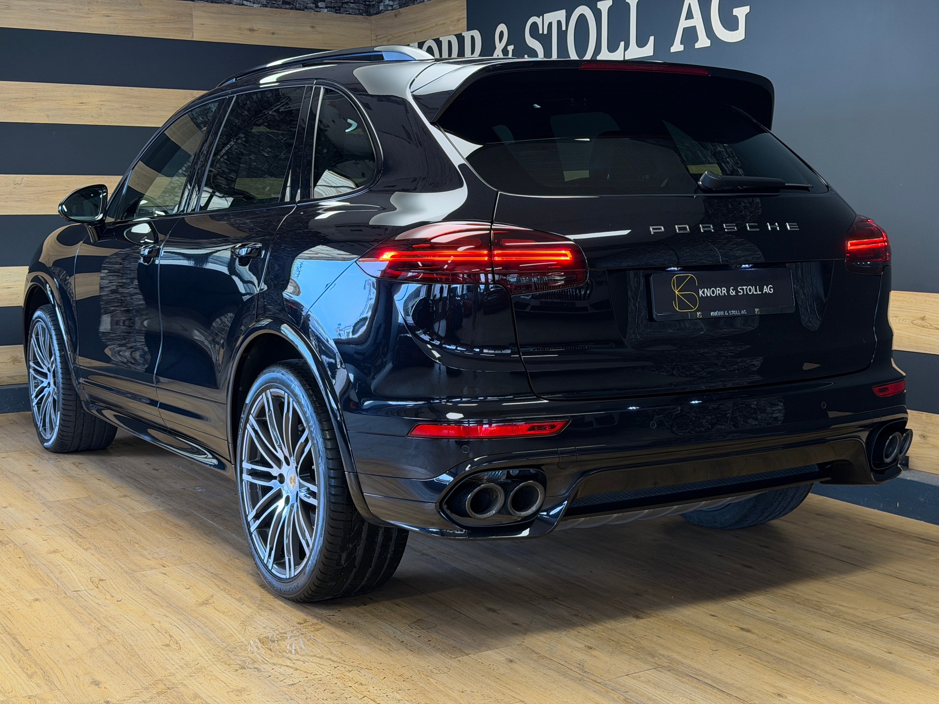 PORSCHE Cayenne S Diesel Platinum-image-8