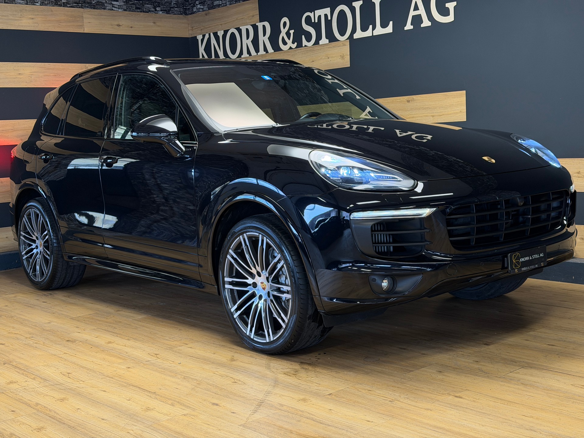 PORSCHE Cayenne S Diesel Platinum-image-2