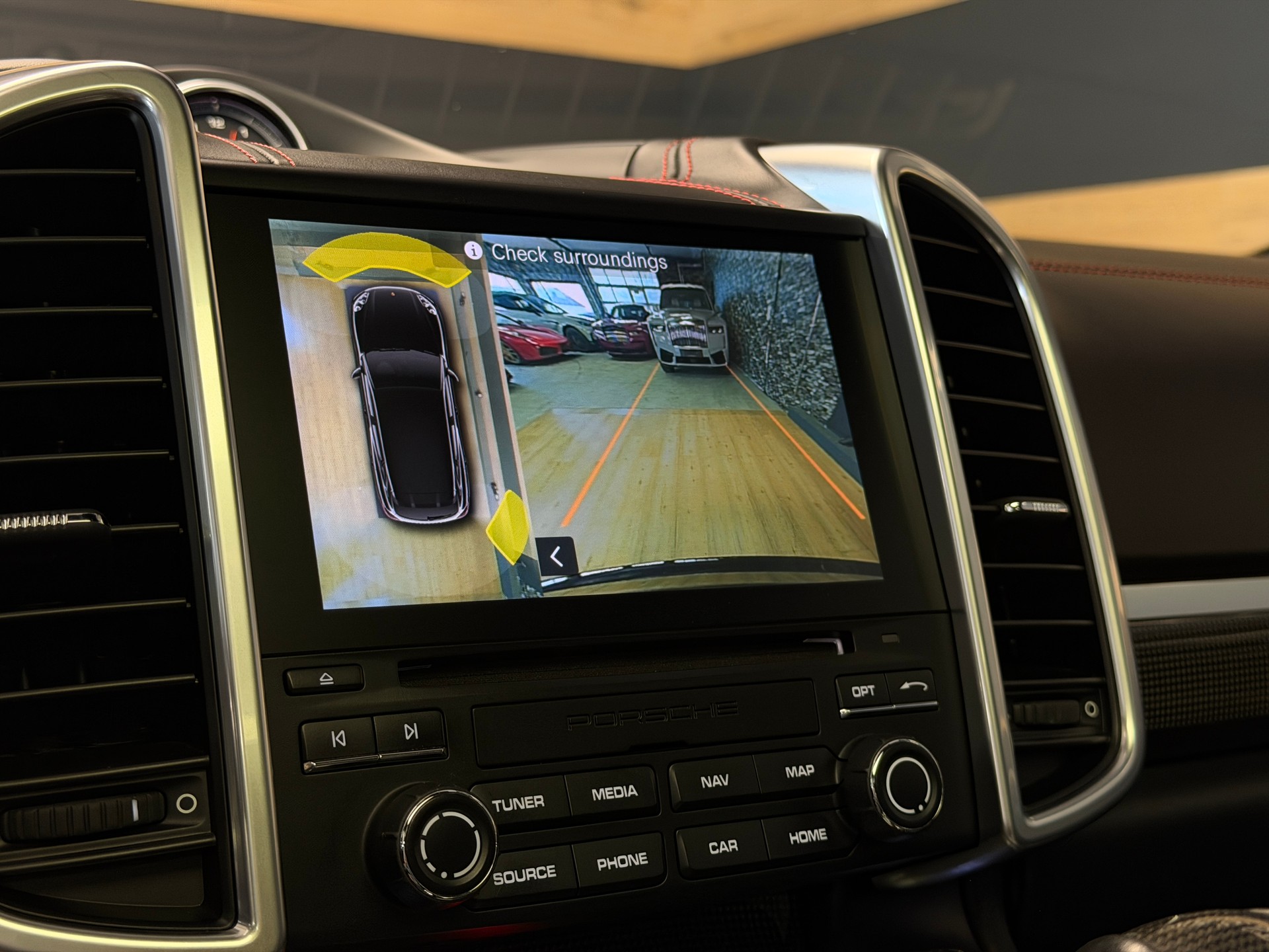 PORSCHE Cayenne S Diesel Platinum-image-14