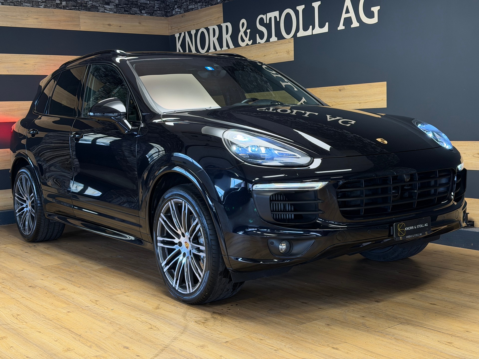 PORSCHE Cayenne S Diesel Platinum-image-1
