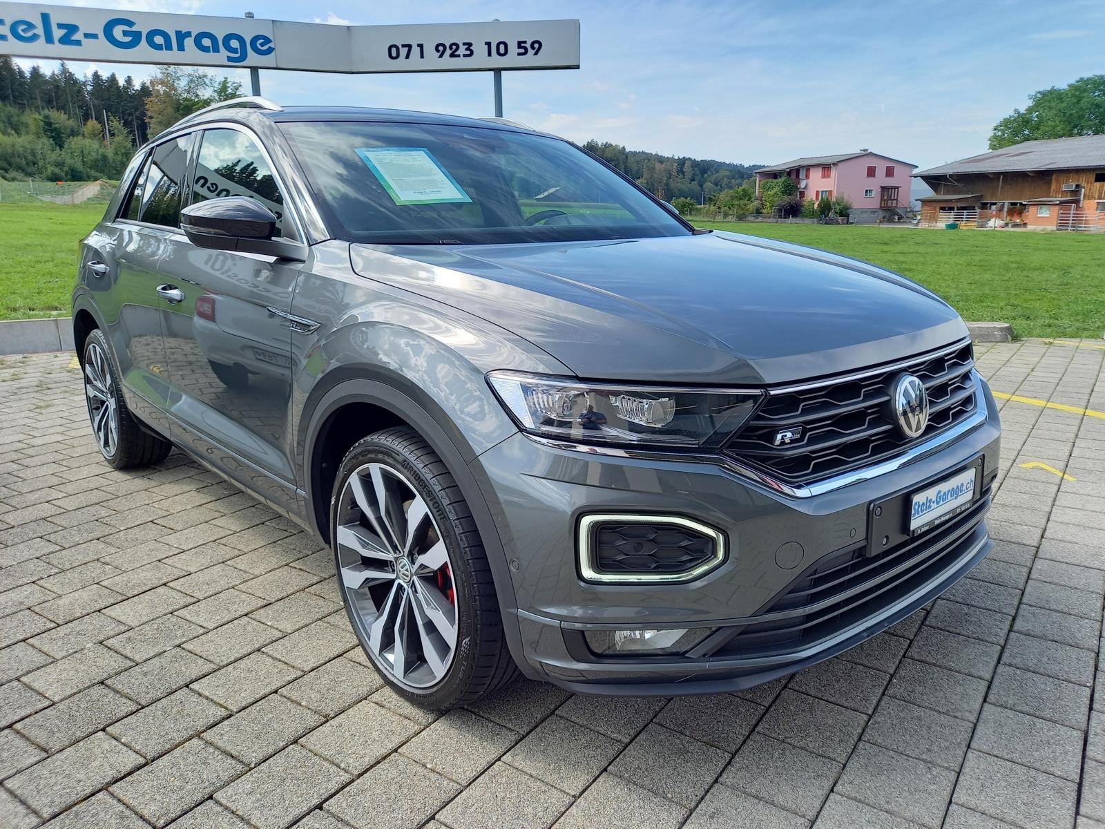 VW T-Roc 2.0 TSI Sport *R-LINE* DSG 4Motion-showroom-element-3