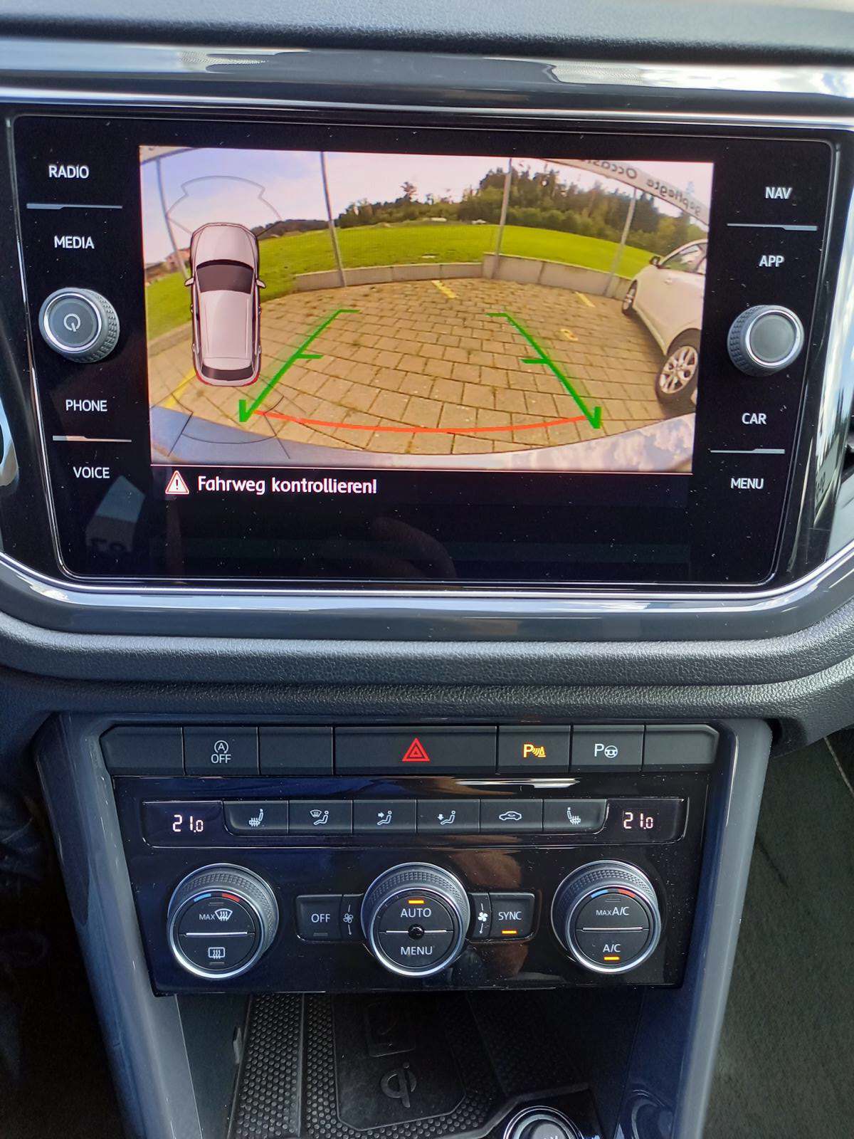 VW T-Roc 2.0 TSI Sport *R-LINE* DSG 4Motion-image-7