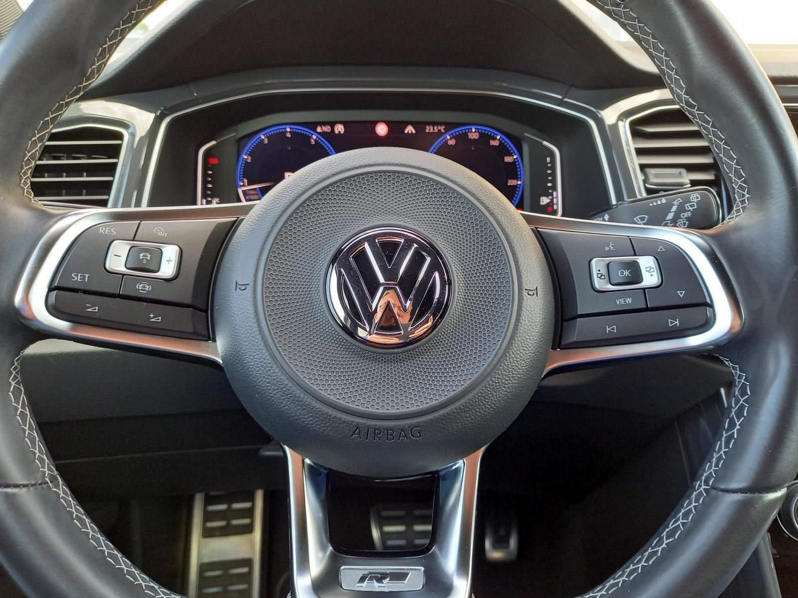 VW T-Roc 2.0 TSI Sport *R-LINE* DSG 4Motion-image-5