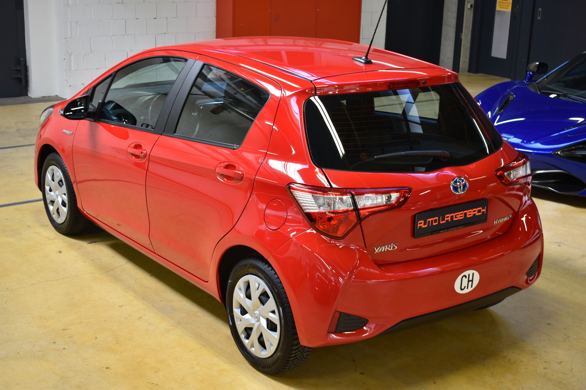 TOYOTA Yaris 1.5 VVT-i Hybrid Comfort e-CVT-image-3
