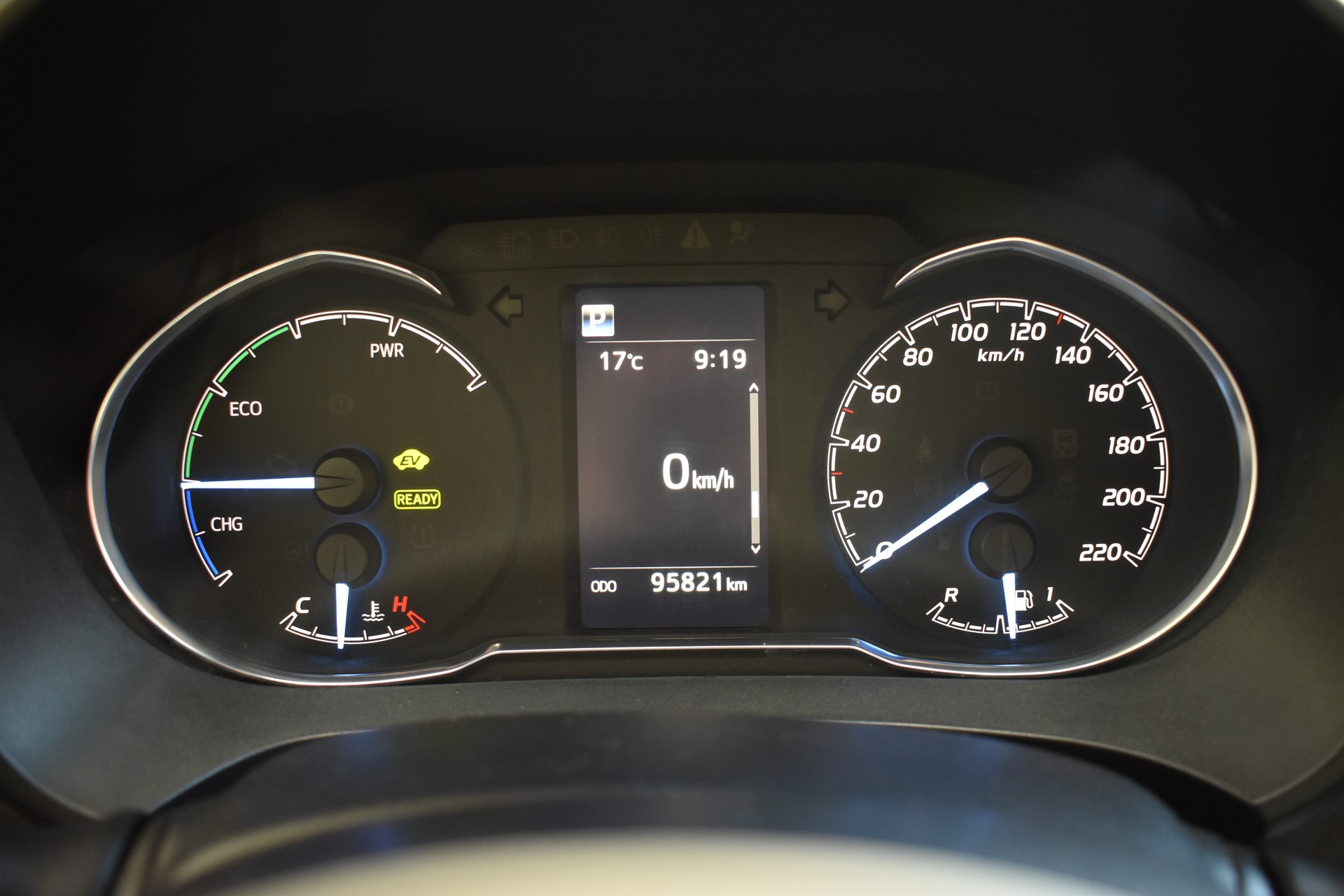 TOYOTA Yaris 1.5 VVT-i Hybrid Comfort e-CVT-image-17