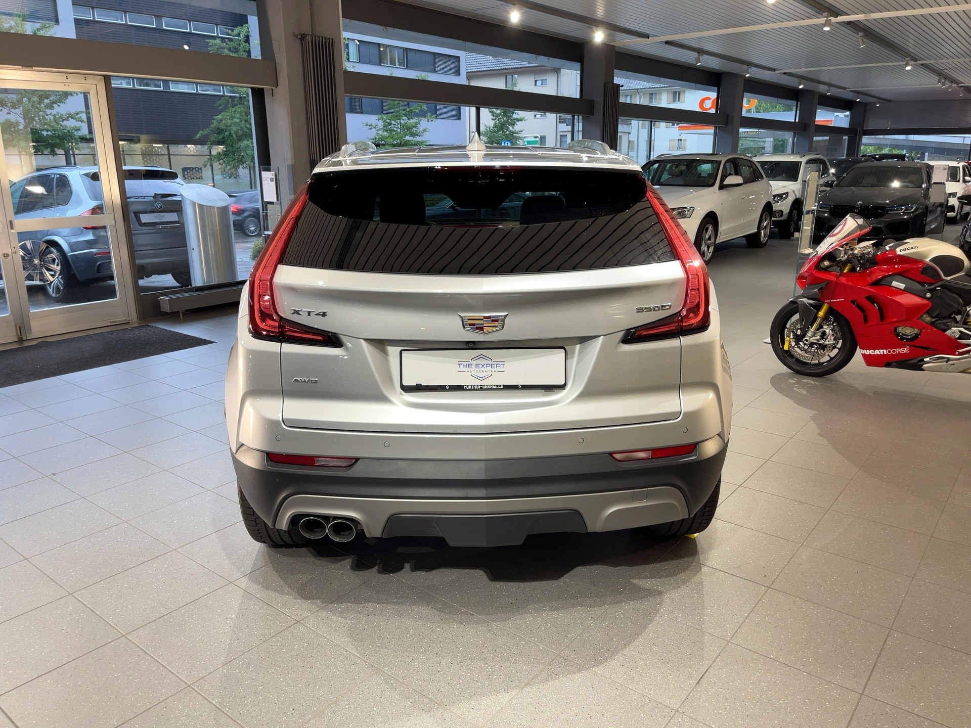 CADILLAC XT4 350D 2.0 Premium Luxury AWD Automat-image-10