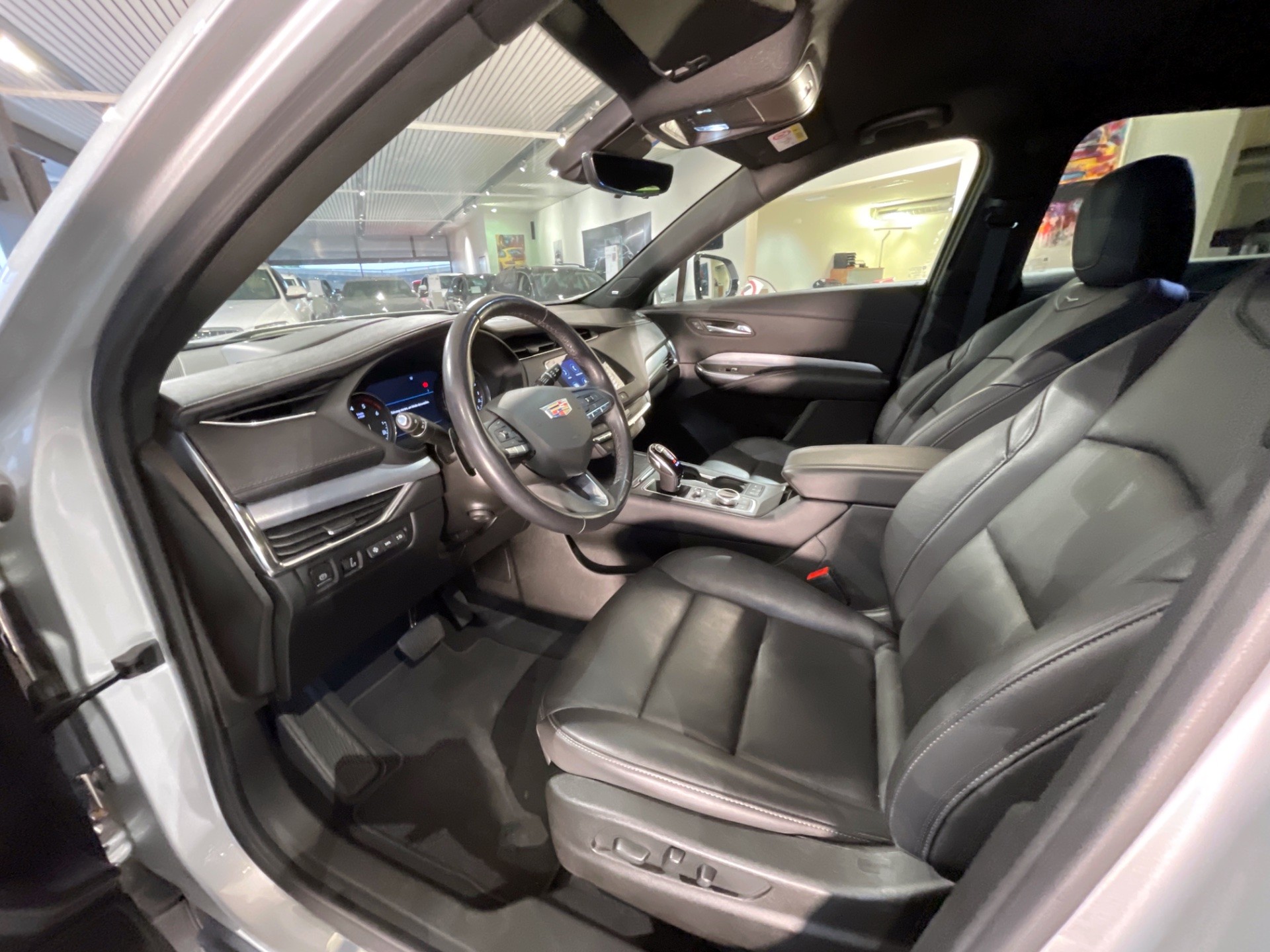 CADILLAC XT4 350D 2.0 Premium Luxury AWD Automat-image-5