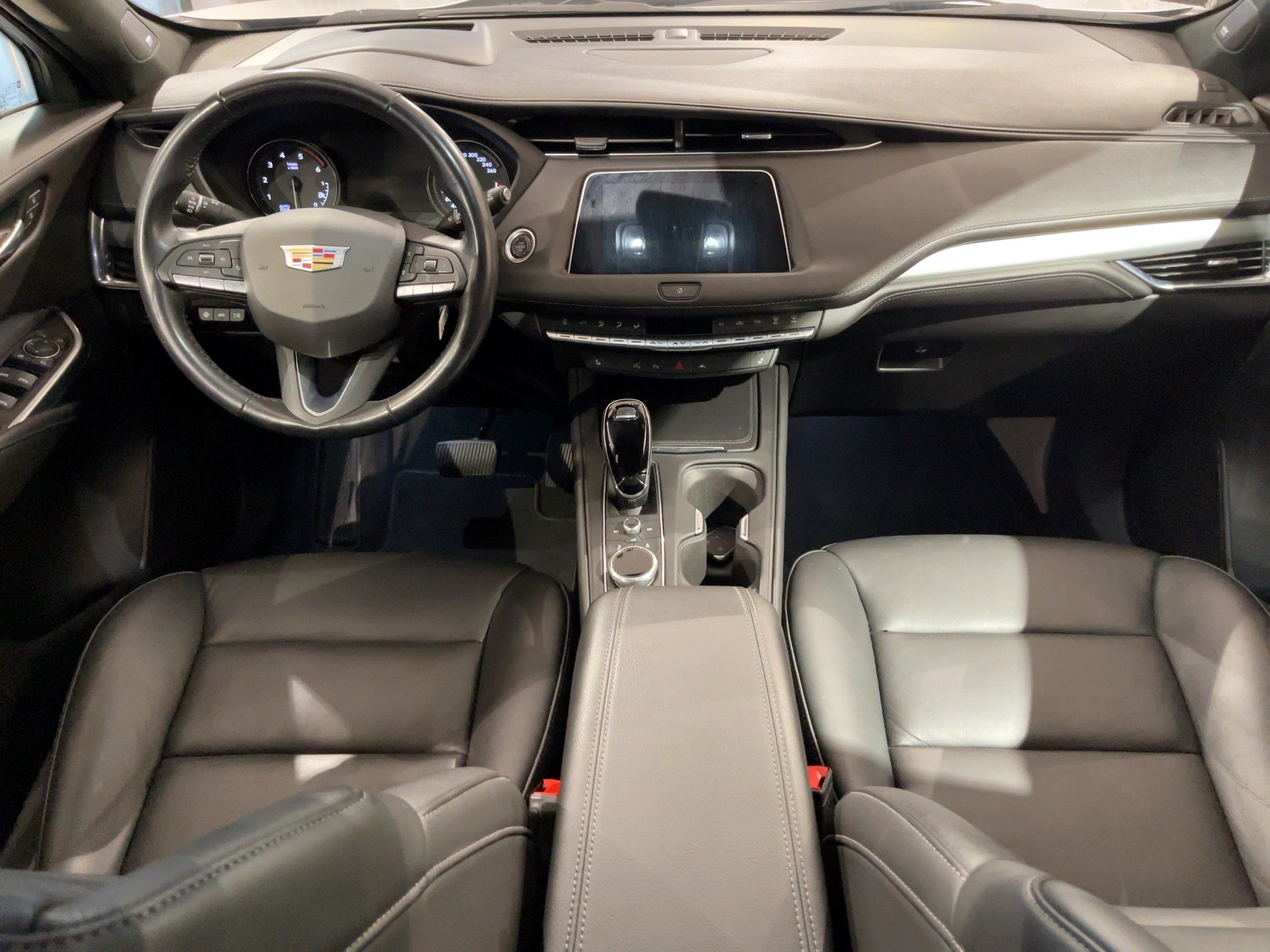 CADILLAC XT4 350D 2.0 Premium Luxury AWD Automat-image-6