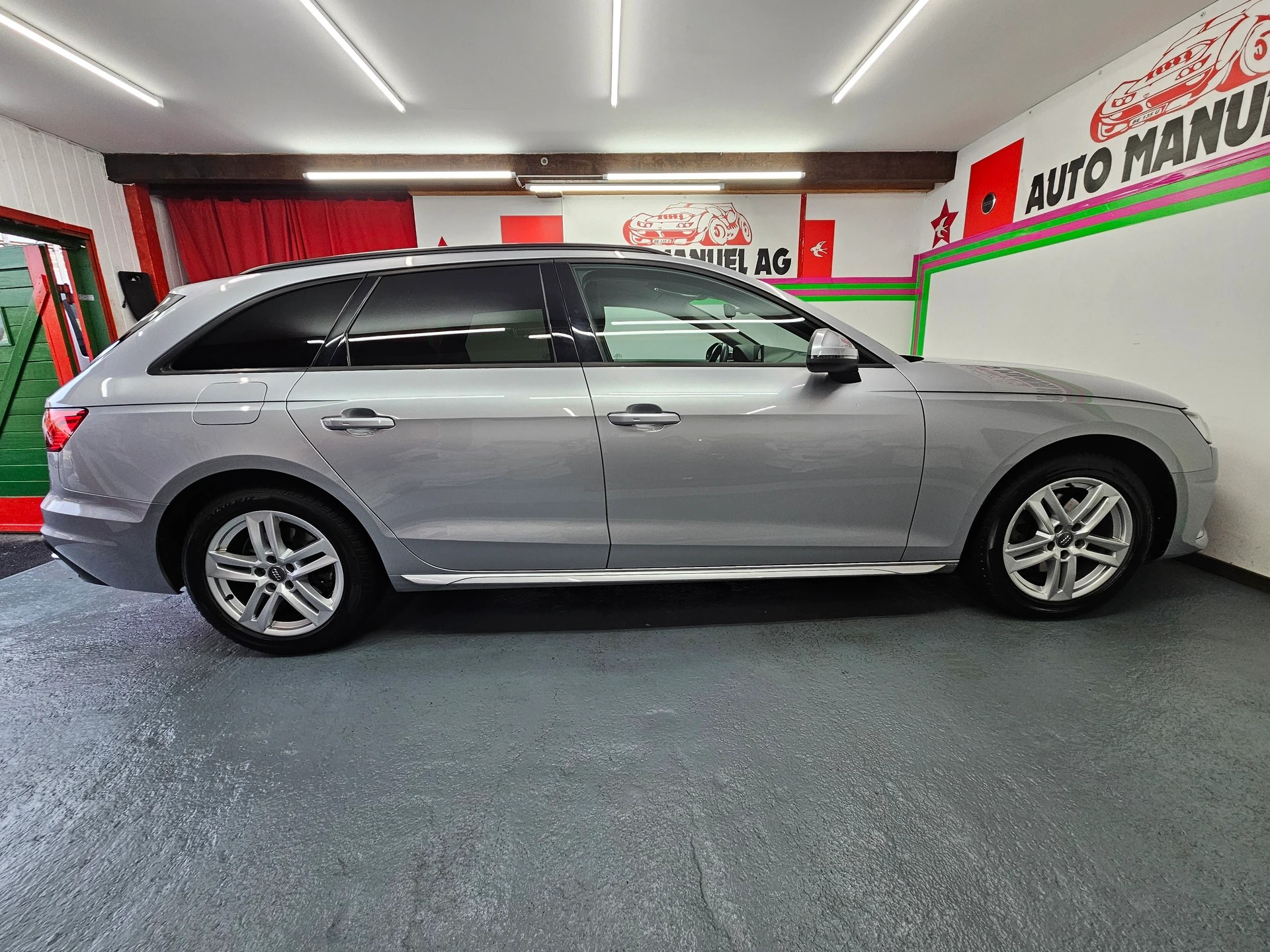 AUDI A4 Avant 35 TDI advanced S-tronic-image-3