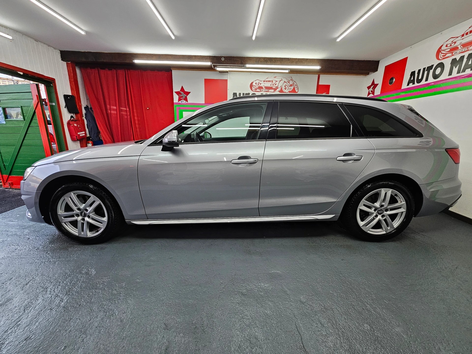 AUDI A4 Avant 35 TDI advanced S-tronic-image-4