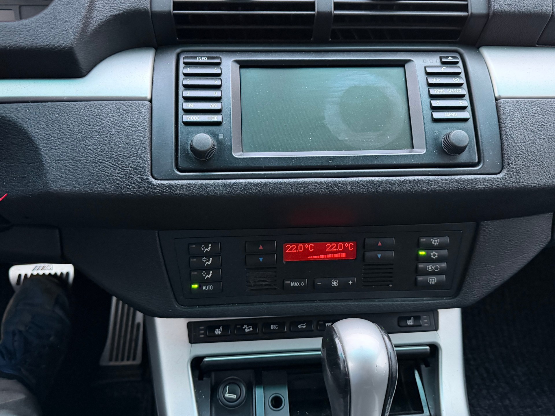 BMW X5 4.6is-image-12