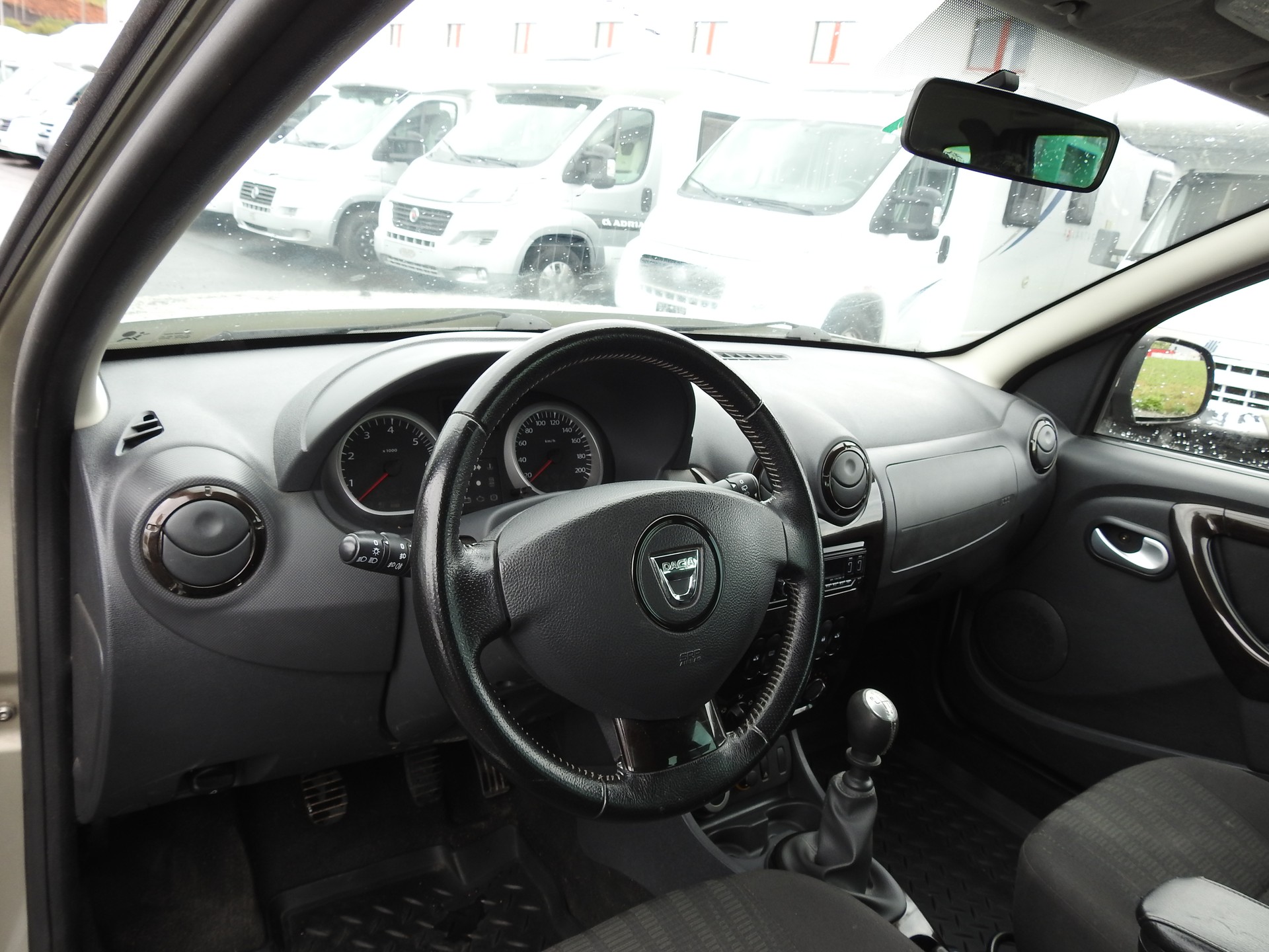 DACIA Duster 1.5 dCi Ambiance 4x4-image-12
