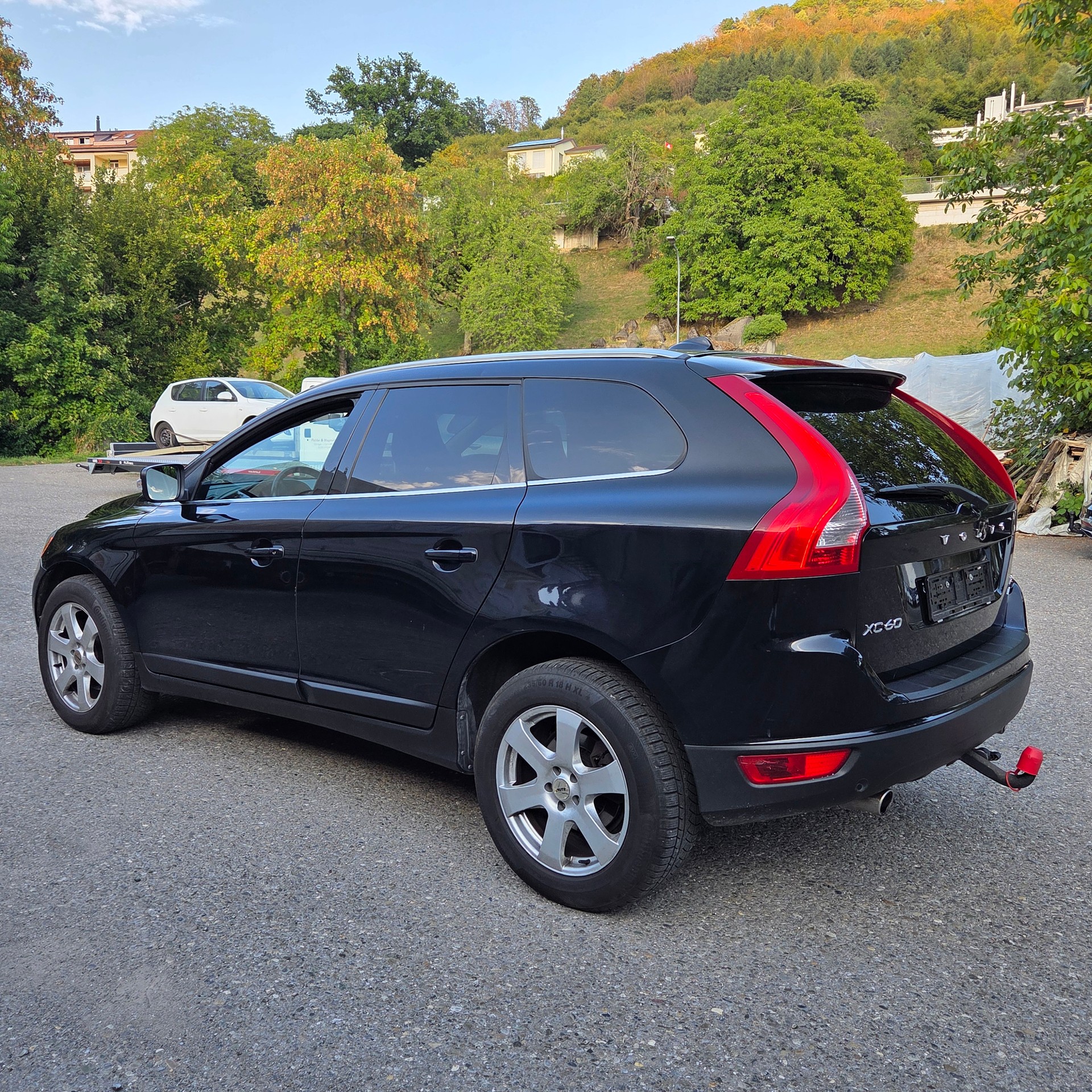 VOLVO XC60 D5 AWD Summum Geartronic-image-3